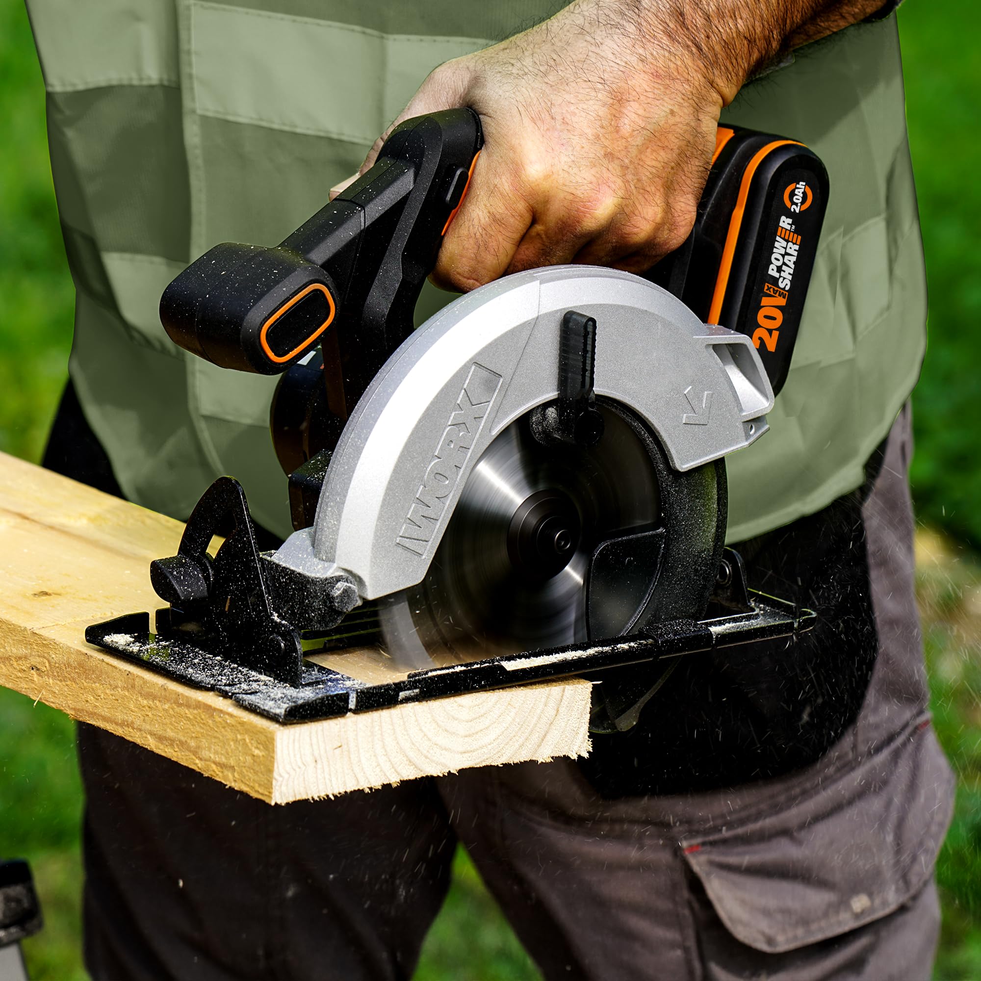 WORX | Sierra circular a batería WX526.9 | 20V | Disco 165 mm | ángulo de inclinación de 0-50° | ajuste sin herramientas | corte máximo de 55 mm (90°) | diseño compacto | Sin batería ni cargador
