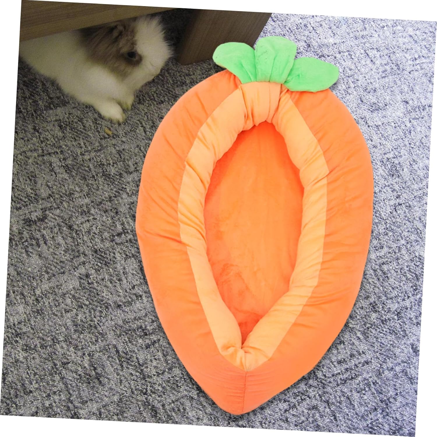 Bunny Bed Carrot-Shaped Cozy Nest for Pets Comfortable Sleeping Bed for Guinea Pigs and Cats for Indoor Use