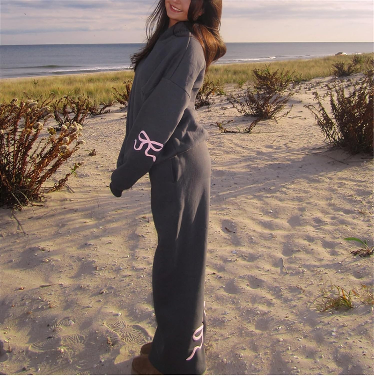 Thopavenoir Women Y2k Bow Tracksuit 2Pcs Casual Sweatsuit Teen Girls Long Sleeve Graphic Pullover Oversized Hoodied Top Pants - Image 4