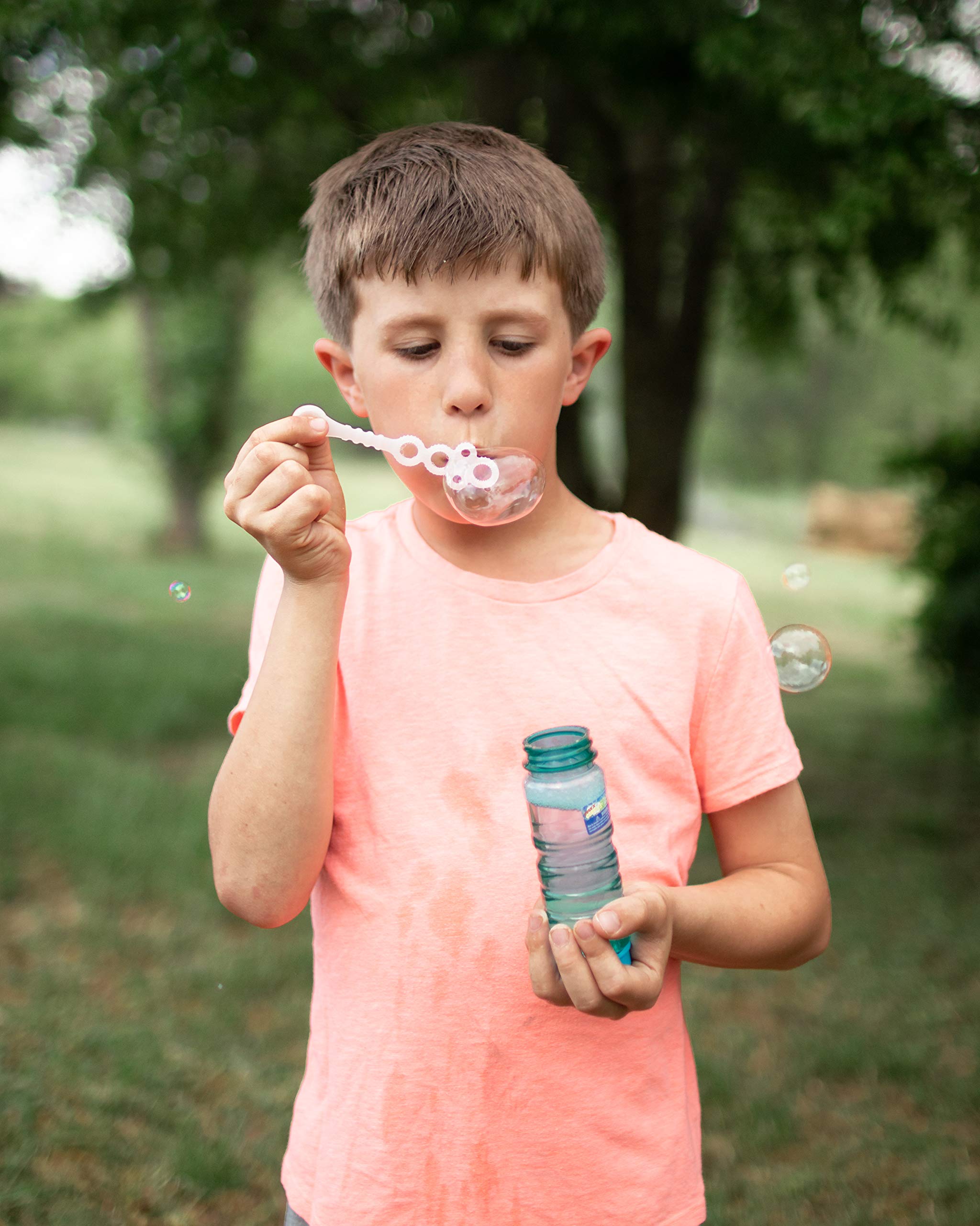 Sunny Days Entertainment 6 Pack Bubble Solution 4oz Bubble Blower Bottles with 6Hole Wand