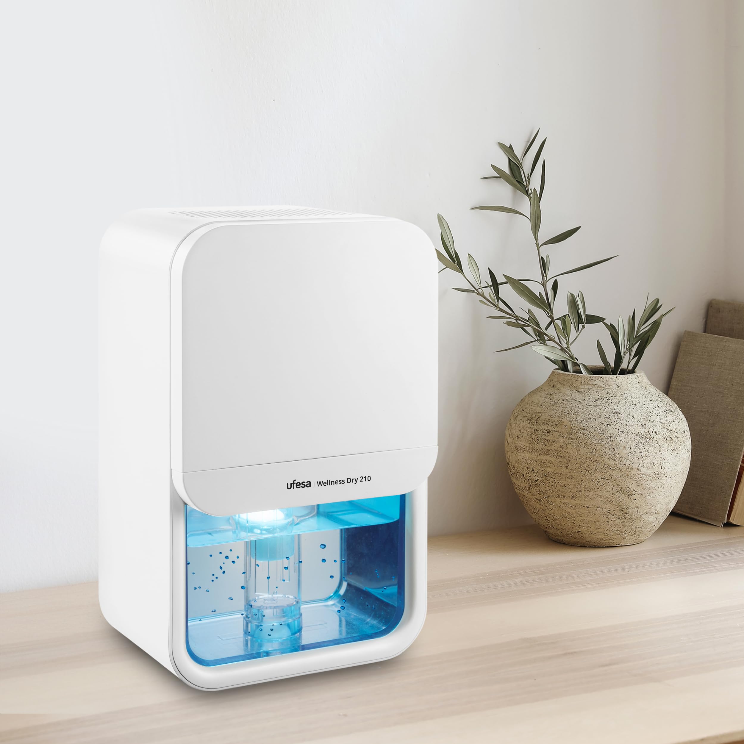 Ufesa Wellness Dry 210 Deumidificatore Ultra Silenzioso ≤35dB, 210ml/giorno, 23W, Capacità di 800ml, 7 Colori Regolabili, Fino a 20m2, Spegnimento Automatico