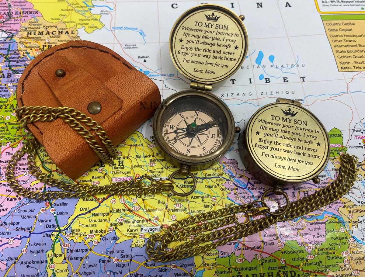 Bussola tascabile in ottone con incisione da 5,1 cm, con catena e custodia in pelle marrone, regalo per mio figlio, regalo per papà o mamma, regalo per ogni occasione