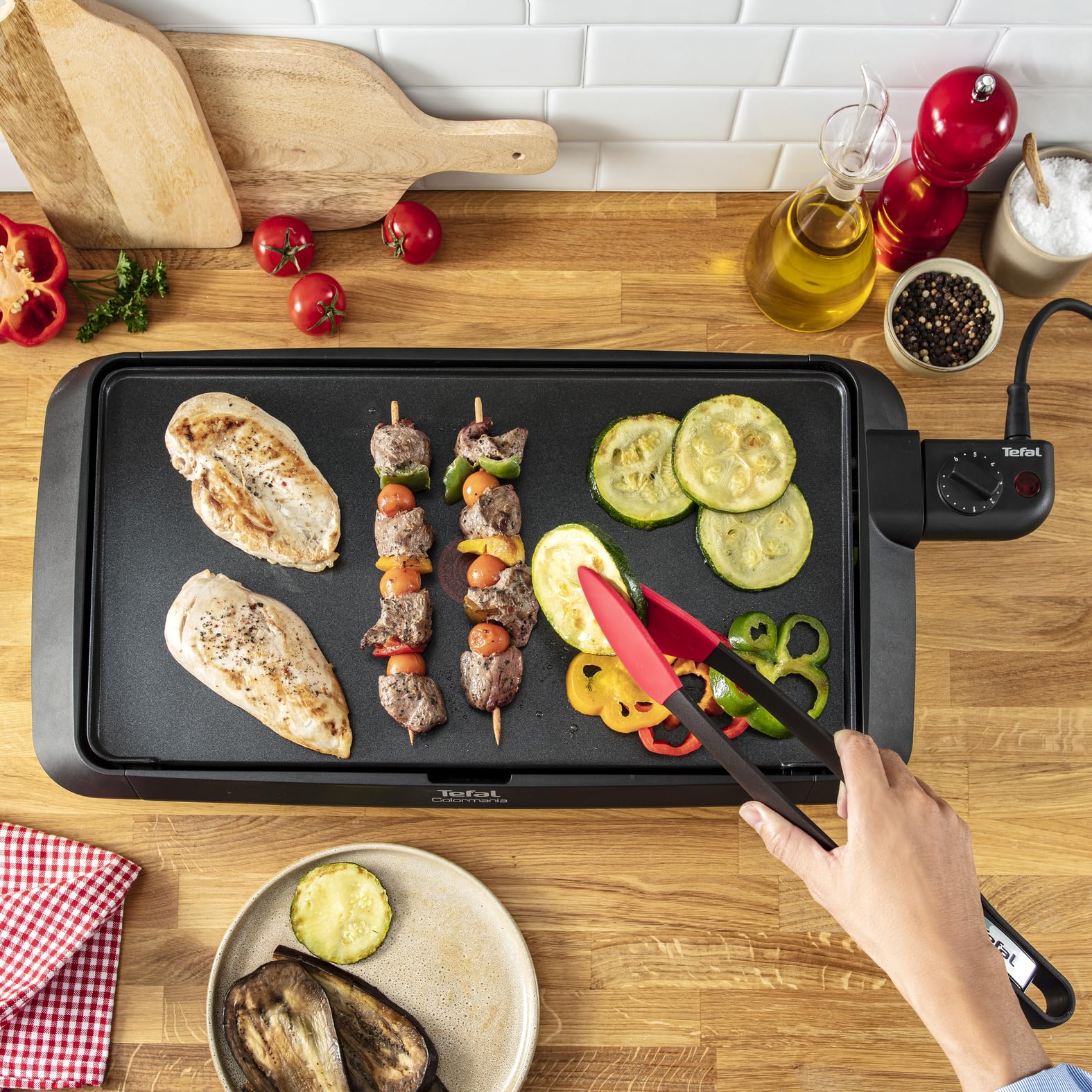Tefal Colormania Plancha électrique, 2000 W, Revêtement antiadhésif, Jusqu'à 8 personnes, Compatible lave-vaisselle CB660301