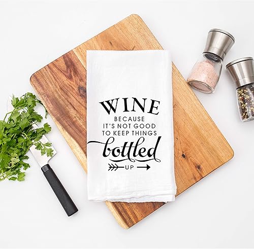 Toalla de cocina con texto en inglés Wine because is not good to keep things bottle Toalla de cocina con texto divertido para hacer harina, ideal