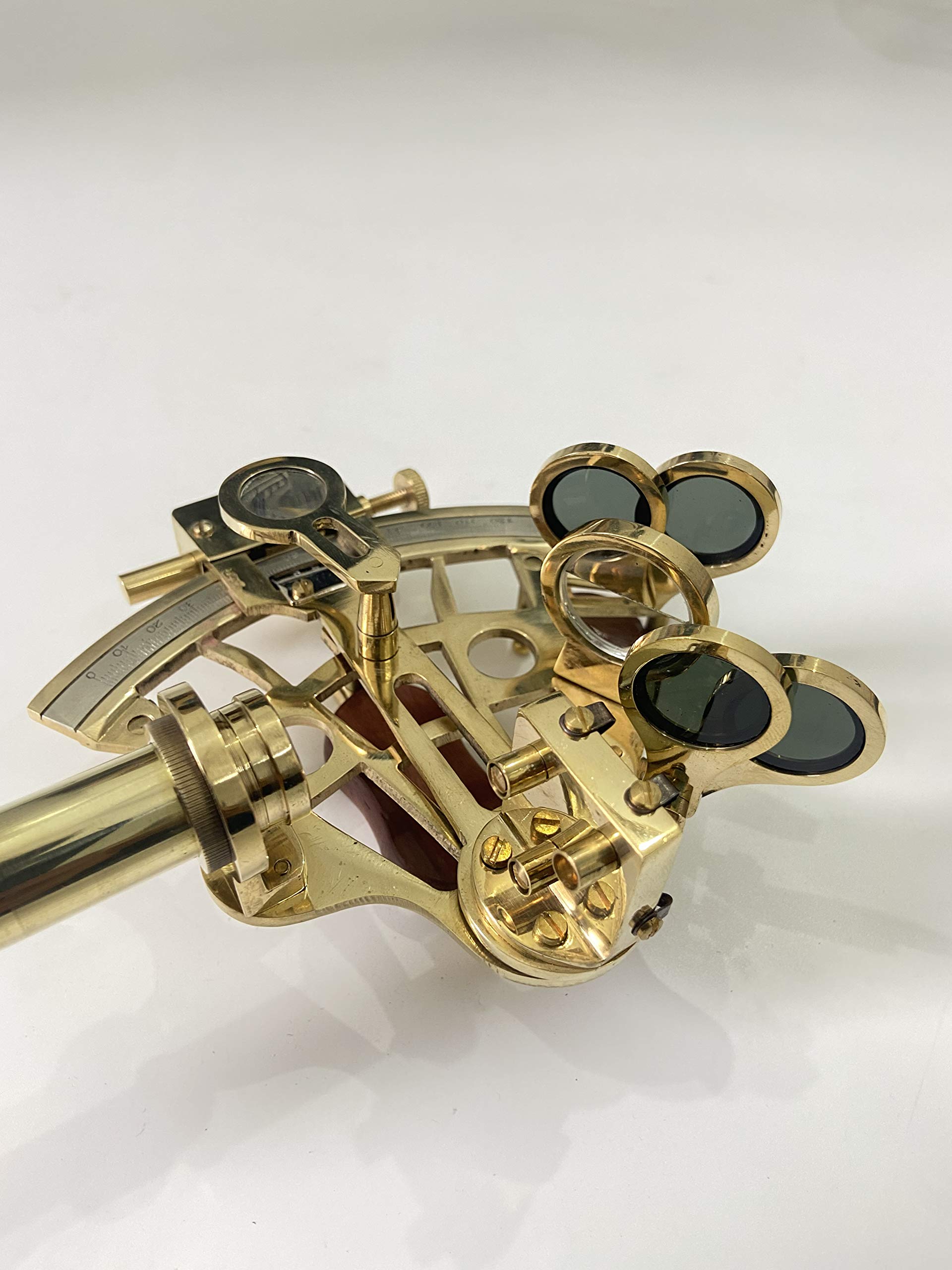 MALLA INCORPORATION ; A TRULY HANDCRAFTED FOR YOU Sextant de navigation nautique en laiton brillant avec finition polie