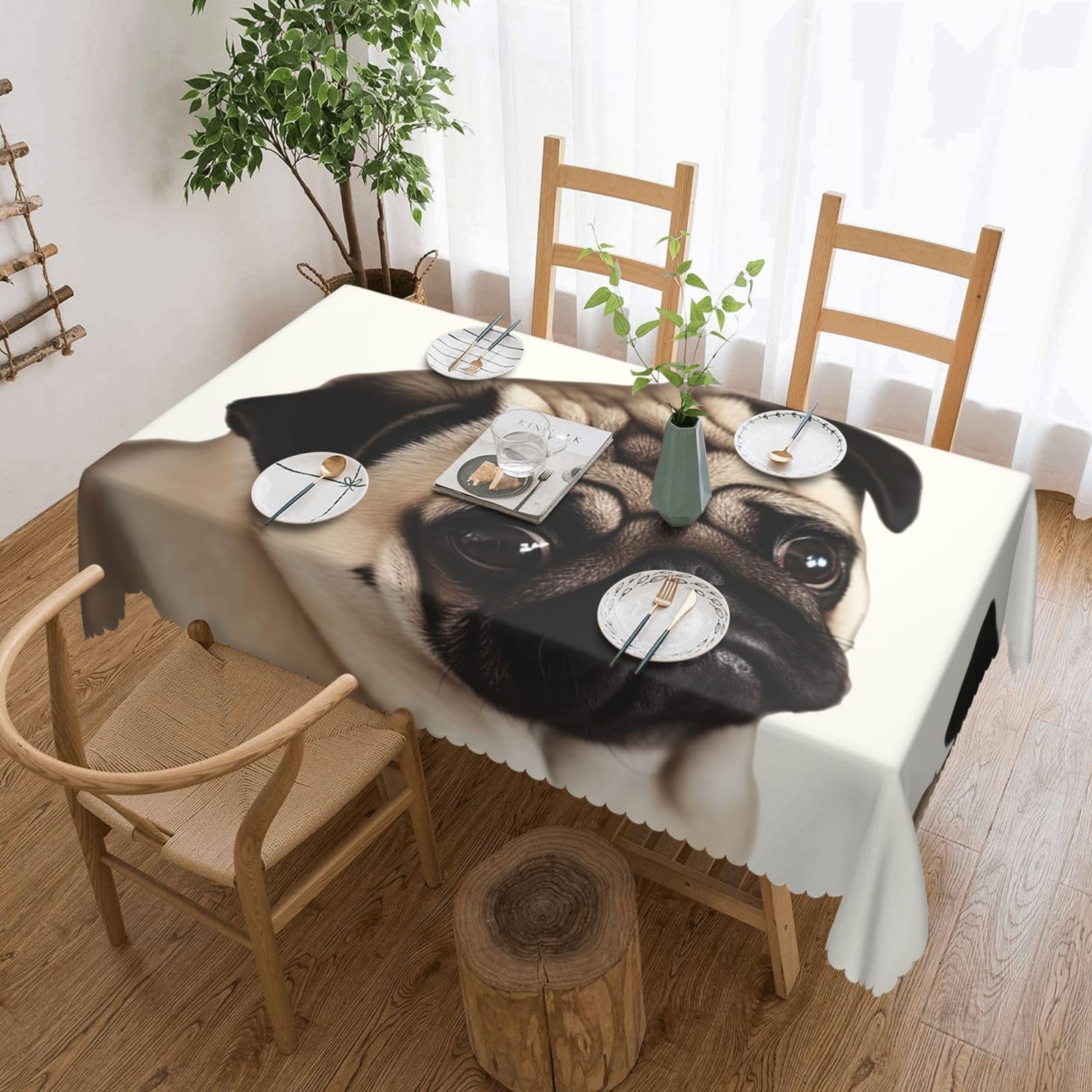 Nappe rectangulaire motif carlin originale et lavable en polyester pour table de fête