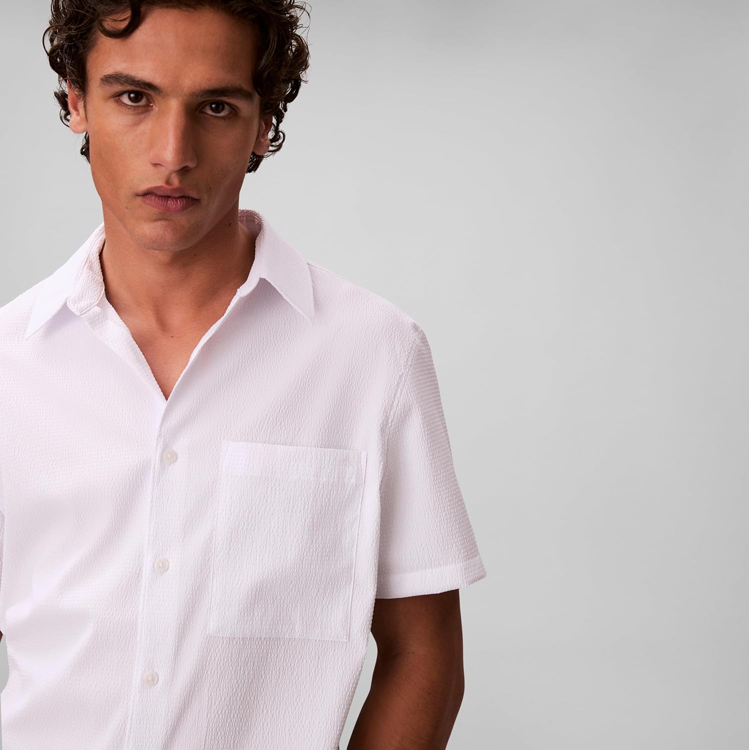 Calvin Klein Men's Short Sleeve Solid Seersucker Classic Shirt