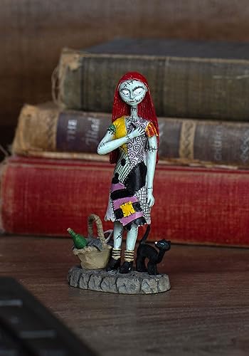 Miniatura 4 de Department 56 Disney The Nightmare Before Christmas Village Accessories - Figura de cita nocturna de Sally, 3.5 pulgadas, multicolor