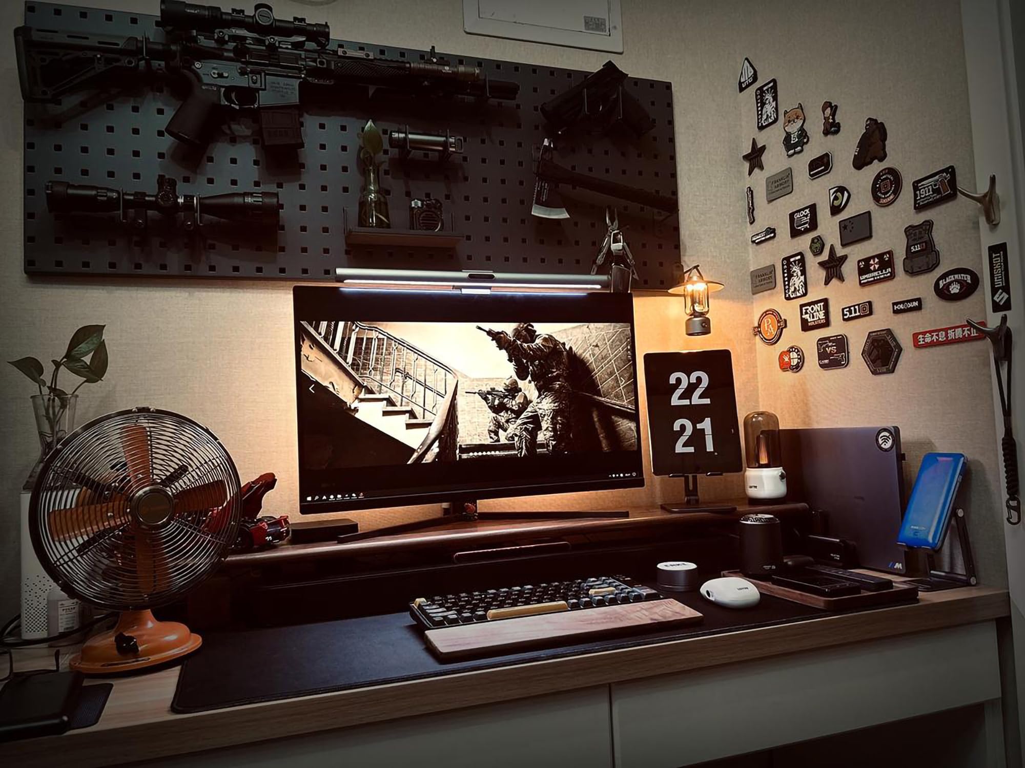 Evike EMG Battle Wall System Weapon Display & Storage Panels (Size: 24 x 24 / Dark Grey)