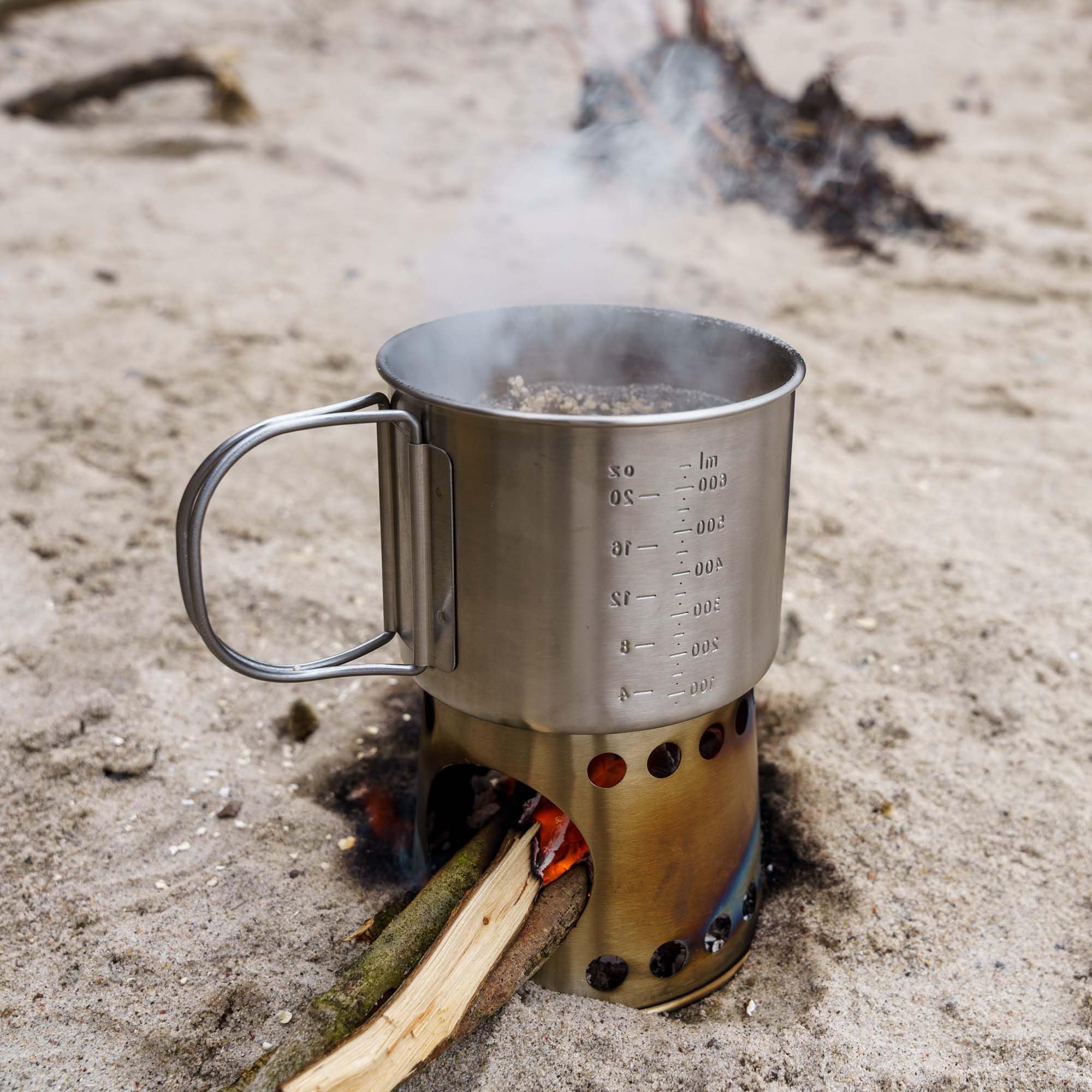 Petromax Abenteuer-Picknick-Box – Outdoor-Kochset für 2 Personen: kompakt und vielseitig – ideal für Camping, Wandern und Lagerfeuer – 12teiliges PremiumSet mit stapelbarer Transportbox