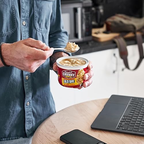 Campbells Chunky Soup, OLD BAY Seasoned Clam Chowder, 15