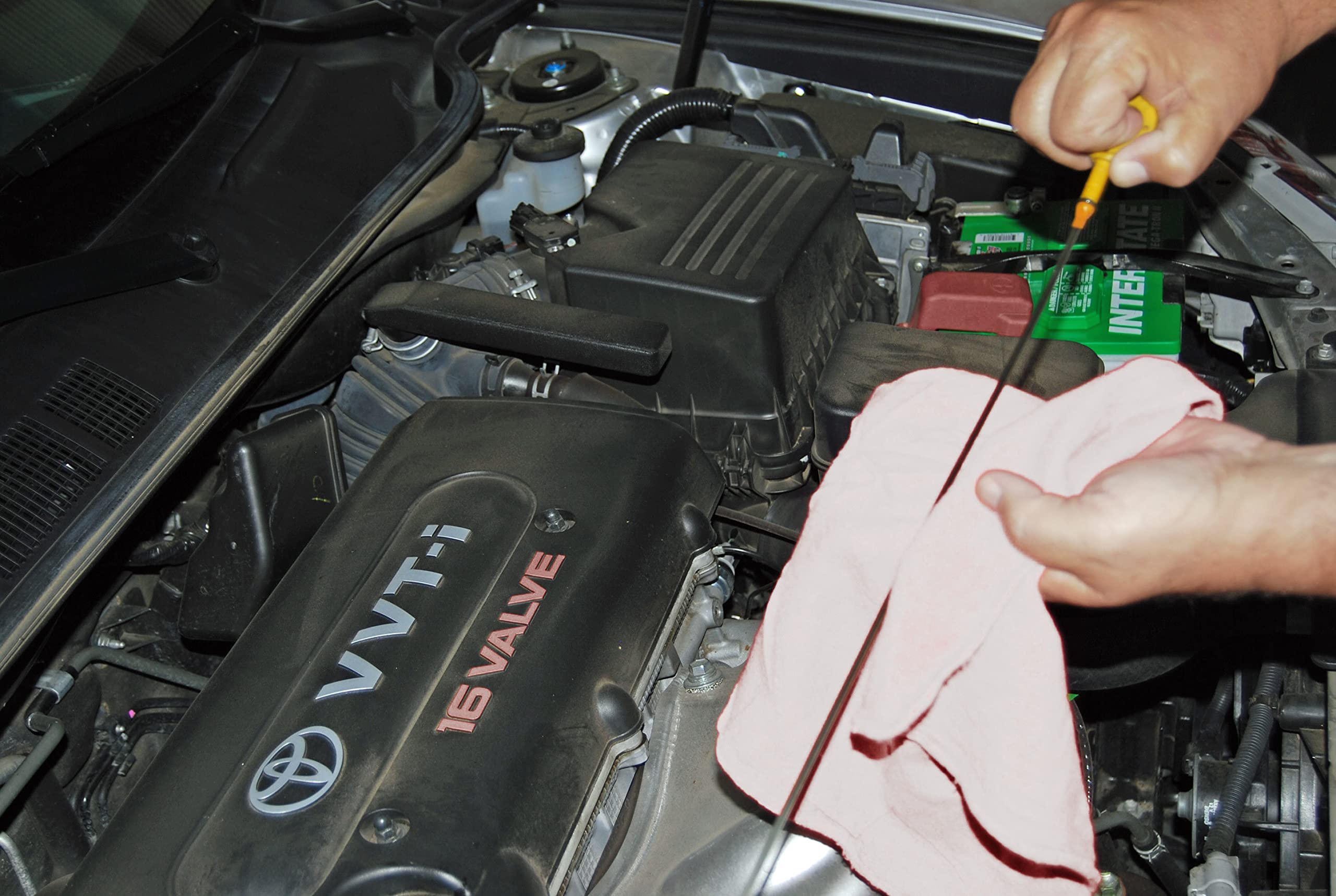 How to Use Shop Towels in Car Repair: Essential Tips & Tricks