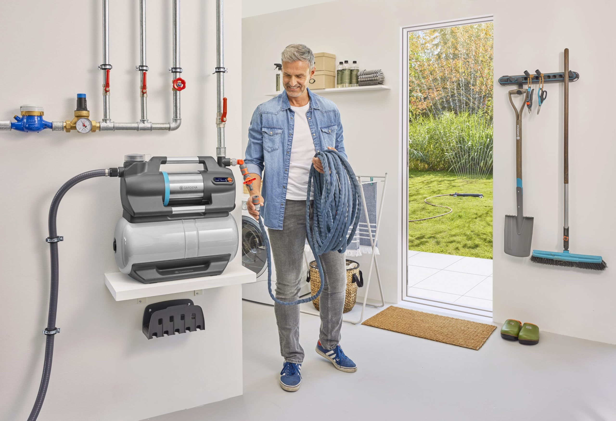 Gardena Autoclave 6300 SilentComfort: pompa con serbatoio d’acqua di 25 l e filtro integrato, portata 6300 l/h, protezione da funzionamento a secco, molto silenziosa, con app Bluetooth (9068-20)