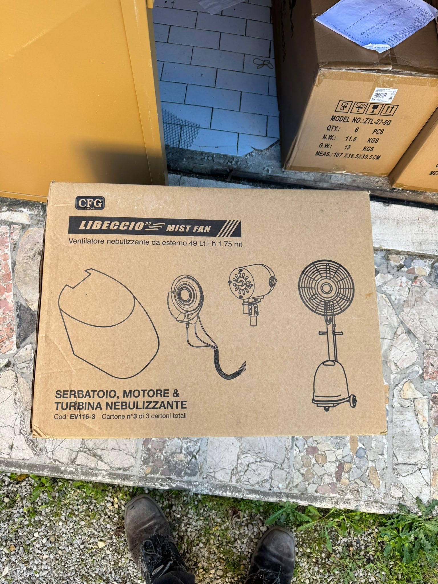 CFG Libeccio 22 Mist Fan Ventilatore con nebulizzatore per giardino, impianti sportivi, eventi fieristici, dehor, terrazze, bar, stabilimenti balneari e ristoranti