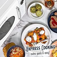 Vista 3 de Nostalgia Horno microondas retro de 1000 W de capacidad de 1.1 pies cúbicos - Bloqueo de seguridad para niños, 8 ajustes de cocción automática