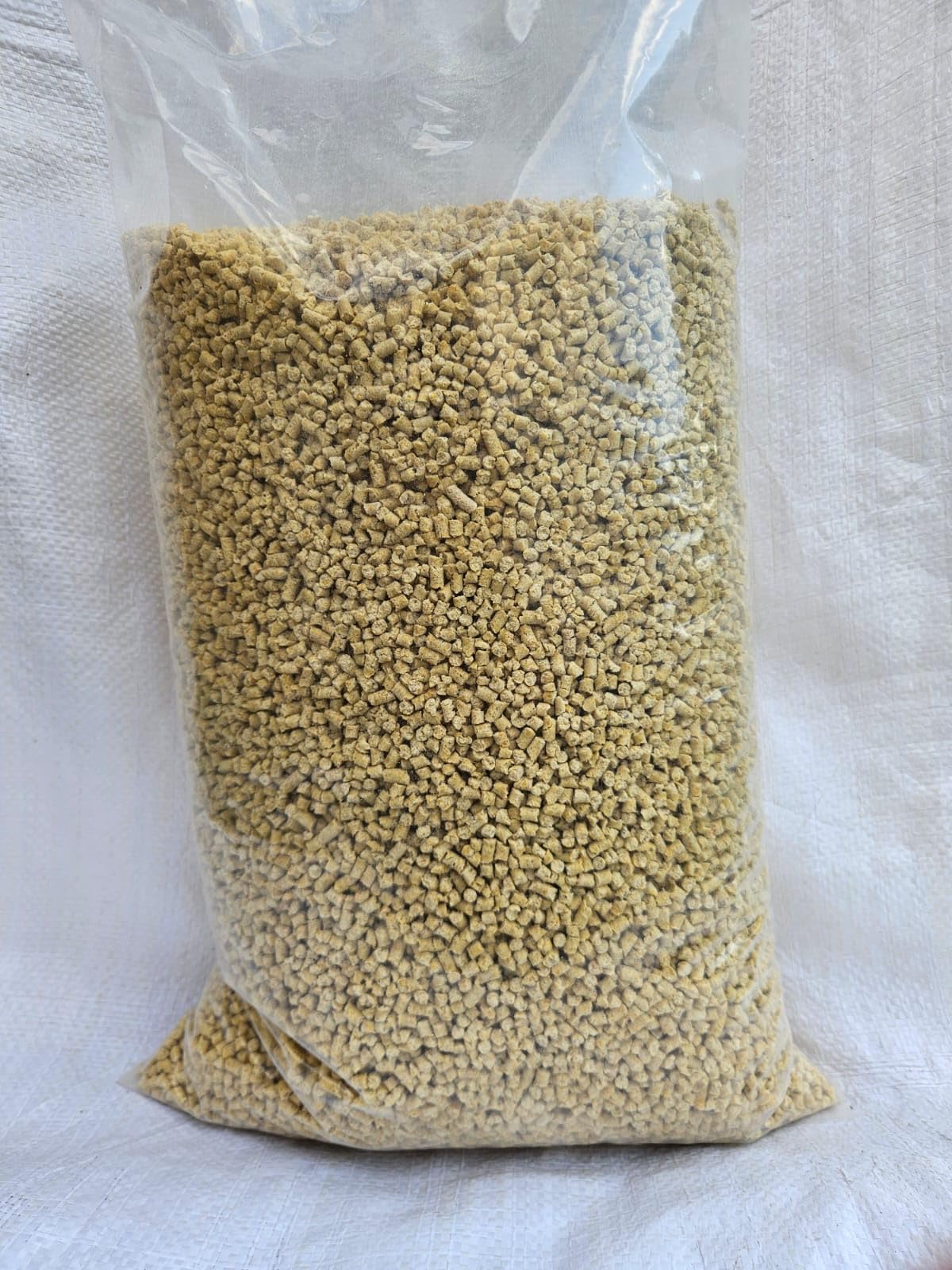 ASF Katzenstreu aus Mais 19 kg (35 l), klumpend - Naturstreu aus 100% Mais, staubarm, geruchsbindend, biologisch abbaubar, ohne Duftstoffe und chemische Zusätze, sanft zu Katzenpfoten