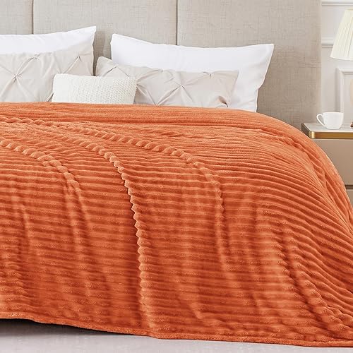 Miniatura 7 de BEDELITE Manta de forro polar tamaño King  Manta decorativa jacquard acanalado 3D suave y cálida  acogedora, esponjosa, esponjosa, ligera de felpa