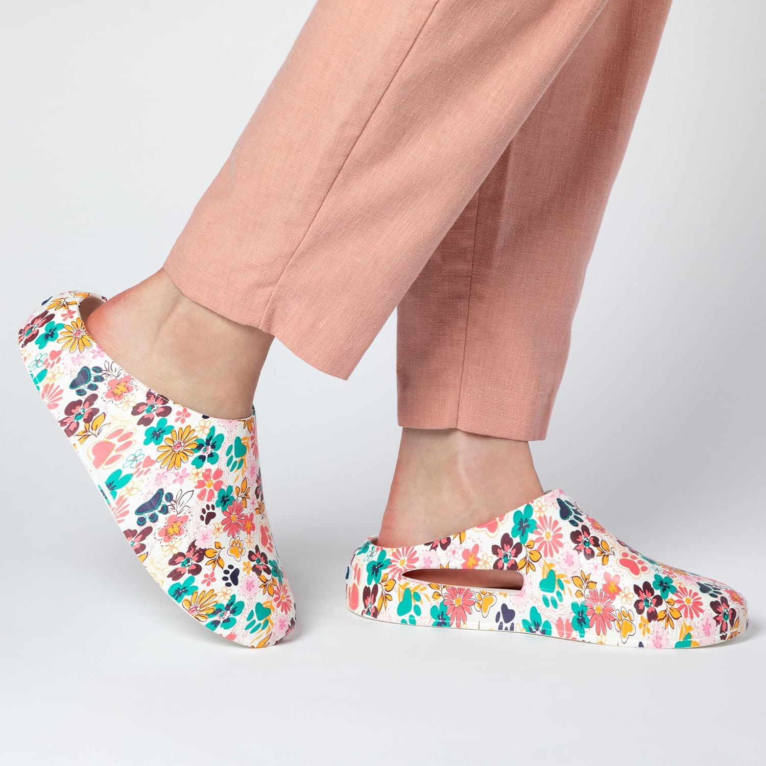 All Over Print Lightweight Slip-On Clogs Breathable Design Floral Slide-On Shoes Gardening Footwear