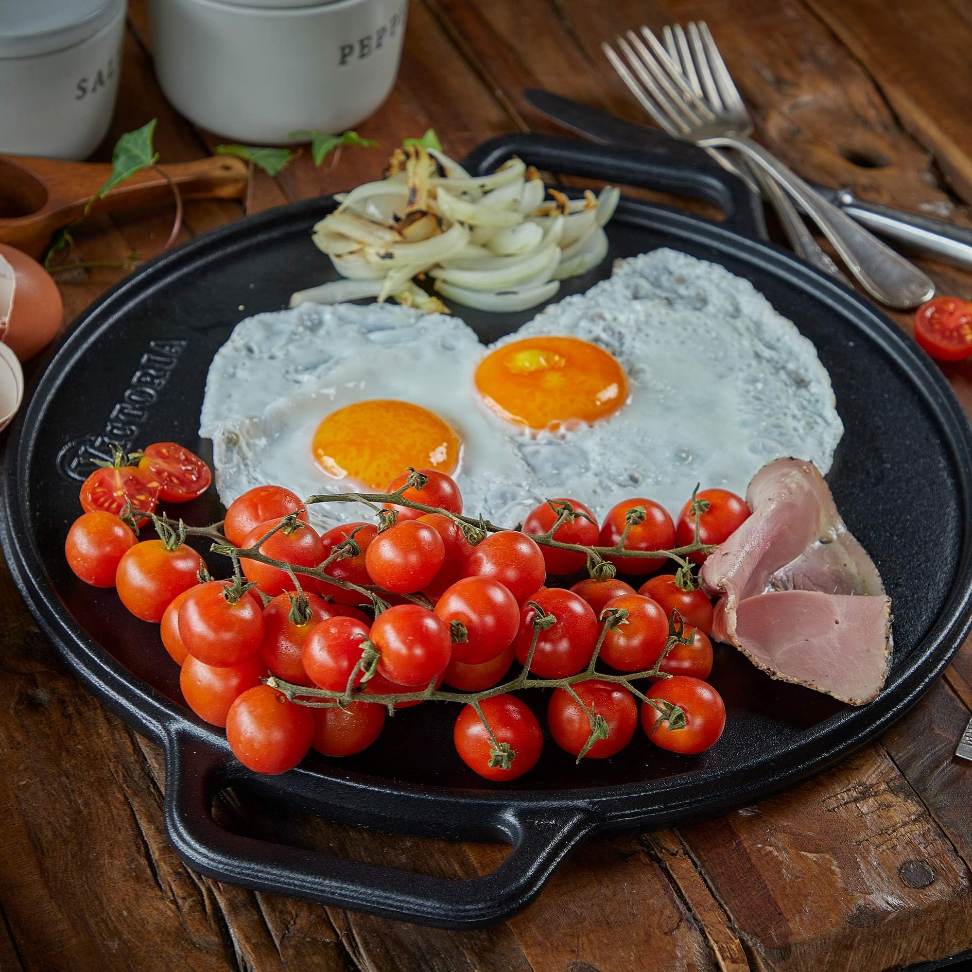 VICTORIA Grillplatte Emailliertes Gusseisen Grillpfanne 32cm Rund, Doppelseitig Verwendbar, für Feuer, Grill, Ofen, Vitrokeramik, Gas, Ohne Schadstoffe und PTFE