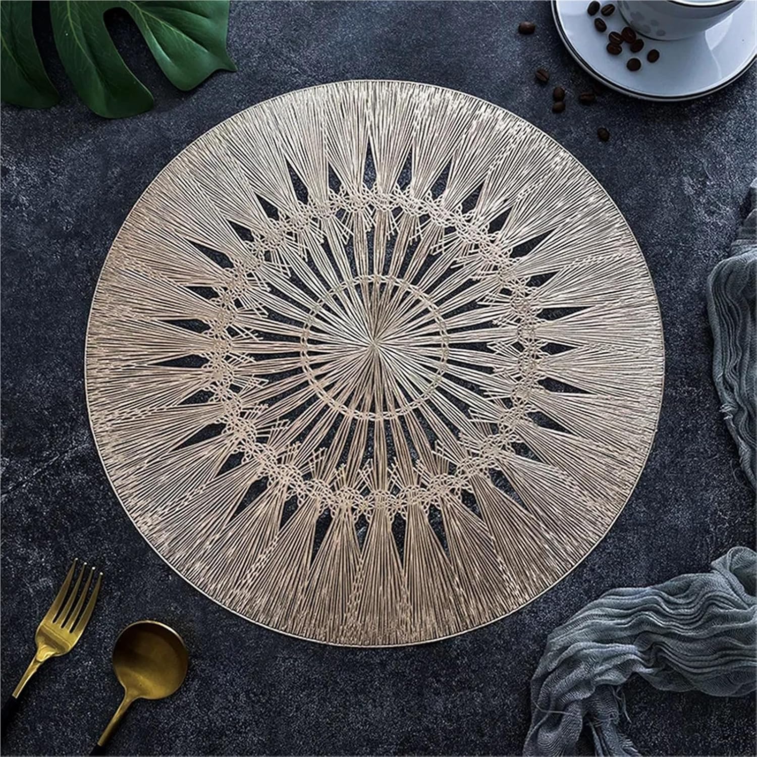 Circular Patterned Placemat PVC Anti Slip and Anti Scald Round Plate Mat Insulated Bowl Pad Dining Table Decor Tableware Mat(Black)