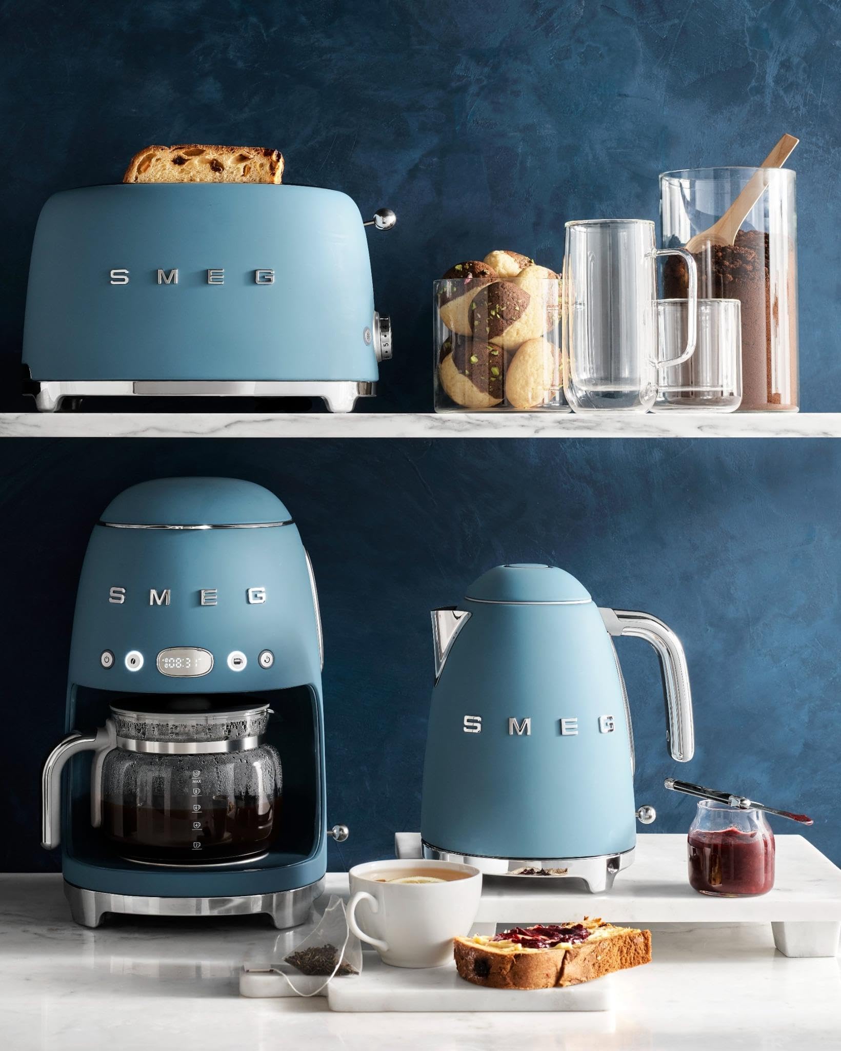 Smeg, Toster z 2 kromkami TSF01SBMEU, 2 szczeliny 36 mm, 6 poziomów brązowienia, funkcja ogrzewania, rozmrażania i bajgla, automatyczny wyrzut chleba, zbieranie okruchów, 950 W, Storm Blue