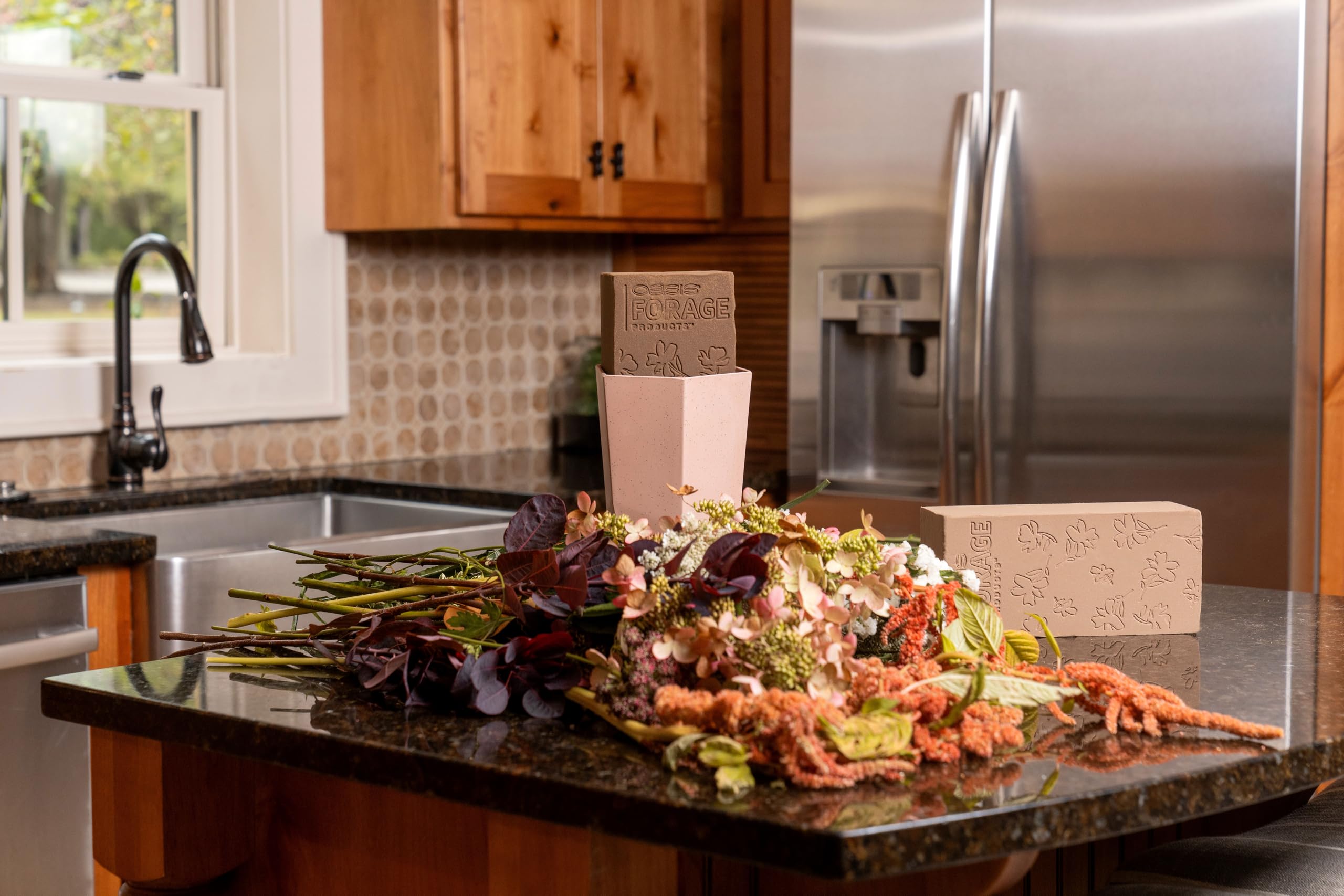Amazon.com: Oasis Forage Floral Foam Strong | Securely Holds