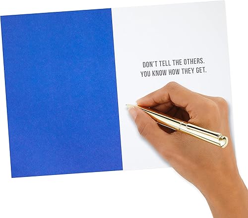 Miniatura 5 de Hallmark Shoebox - Tarjetas de graduación divertidas, la gente más inteligente que conozco, corre el mundo (2 tarjetas con sobres)