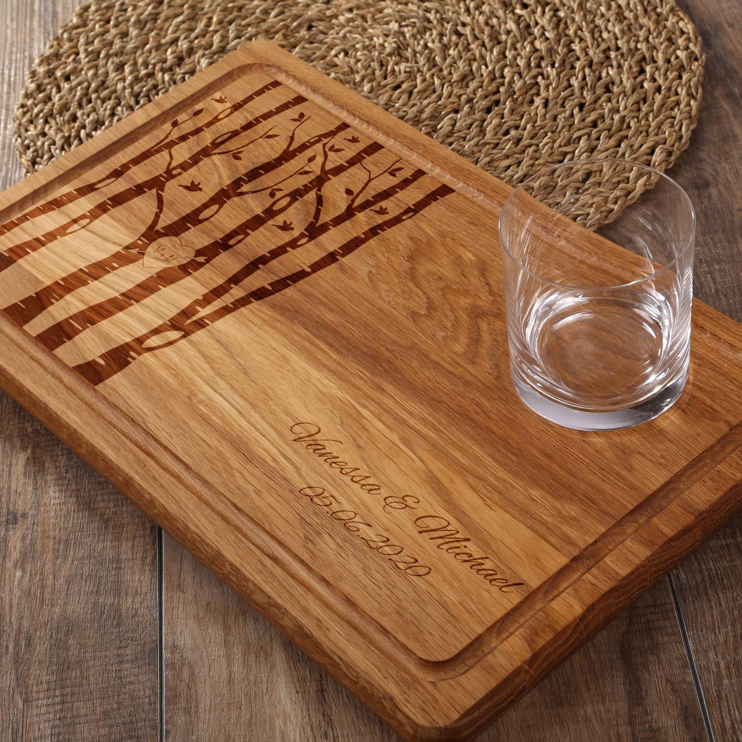 FORYOU24 Holz Schneidebrett dunkel mit Gravur Motiv 03 - personalisiert mit Wunsch-Namen Küchenbrett graviert als Geschenkidee zur Hochzeit