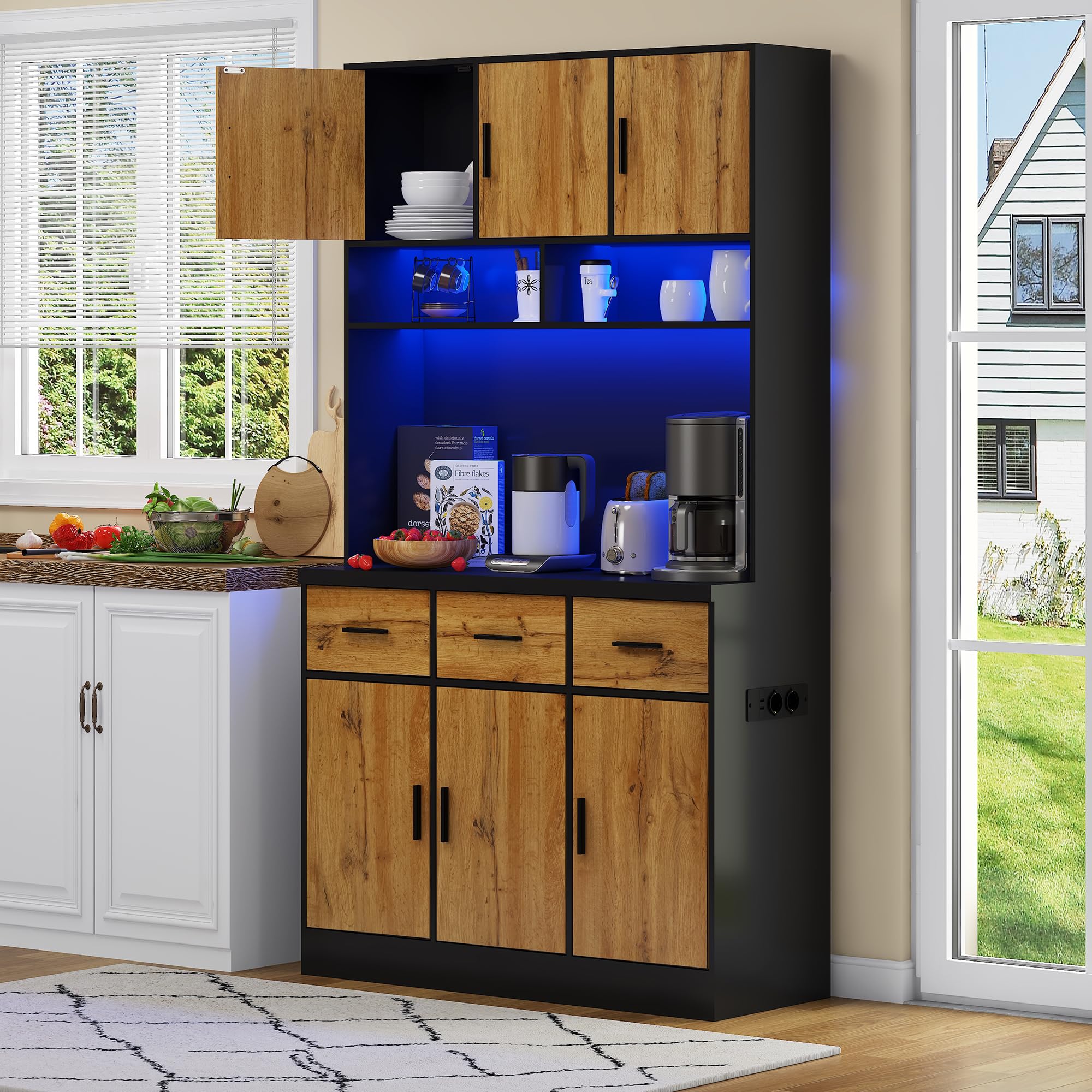 Buffet multifonction 100 x 40 x 180 cm avec éclairage LED, télécommande, prise et ports USB, étagères et tiroirs réglables, idéal pour les cuisines et les salles à manger, noir + naturel A