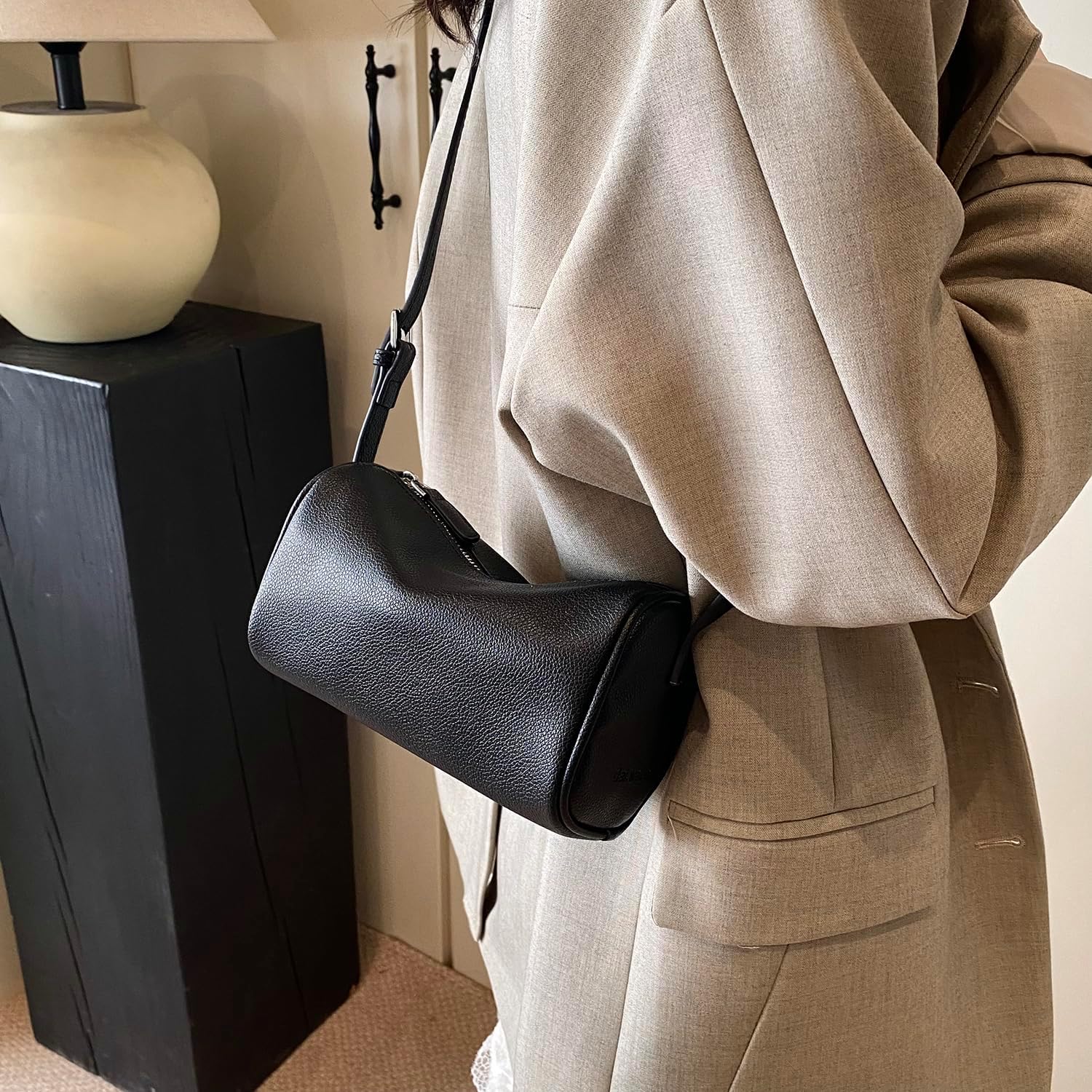 Covelin Small Women's Shoulder Bag - Minimalist & Stylish Top-Handbag with Lychee Leather - Image 3
