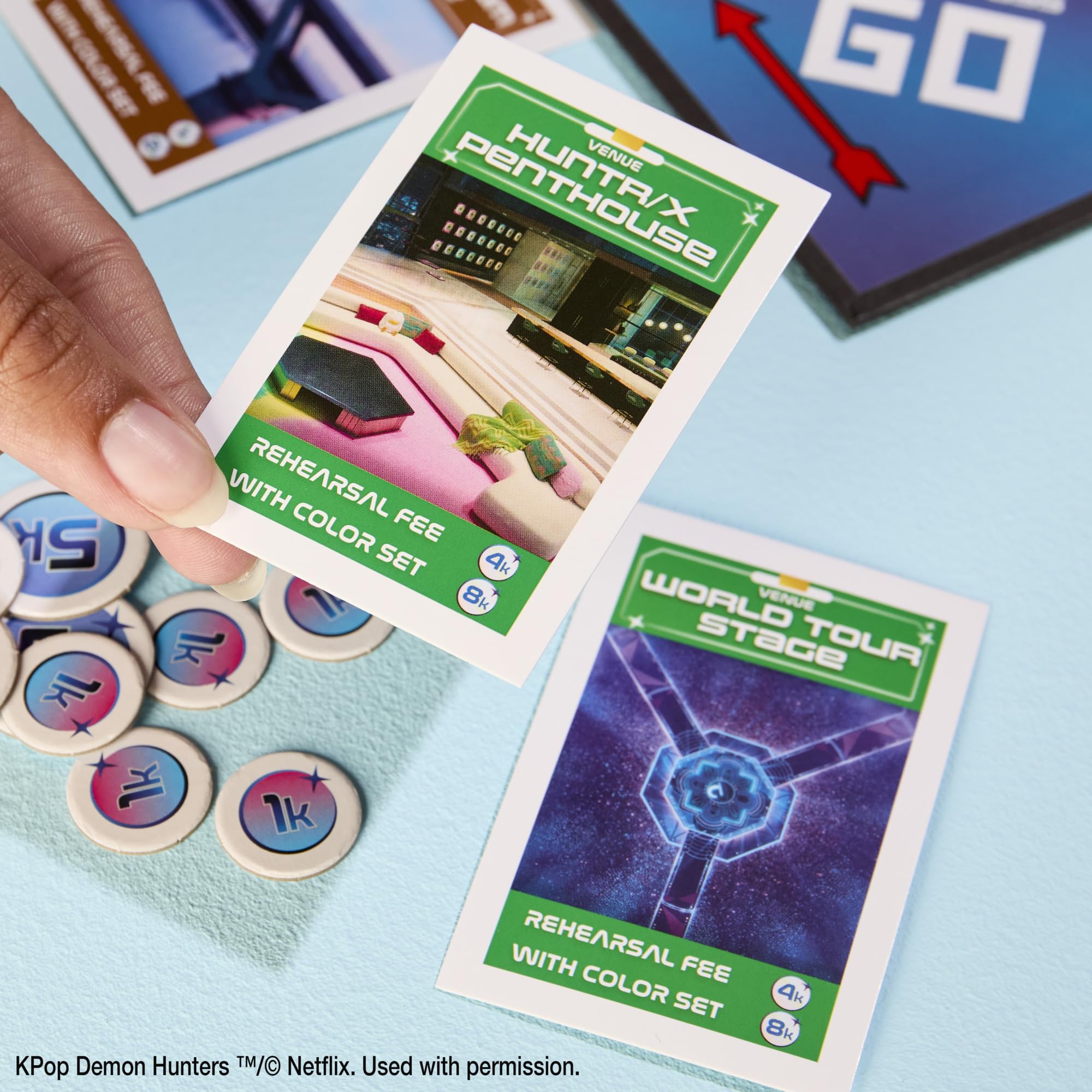 Monopoly: KPop Demon Hunters Edition Gioco di società | Giochi di famiglia per bambini, adolescenti e adulti | Regali divertenti per bambini | 2-6 giocatori | dai 8 anni in su | Versione inglese
