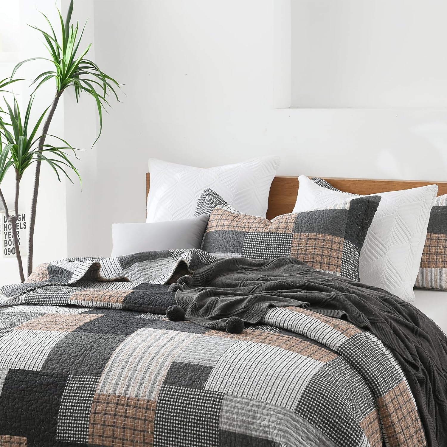 Queen Size Quilt Set, 100% Cotton Queen Comforter Set, Farmhouse Patchwork Quilt Bedding Set, Plaid Lightweight Reversible Soft Quilted Bedspread, Grey Black Brown White
