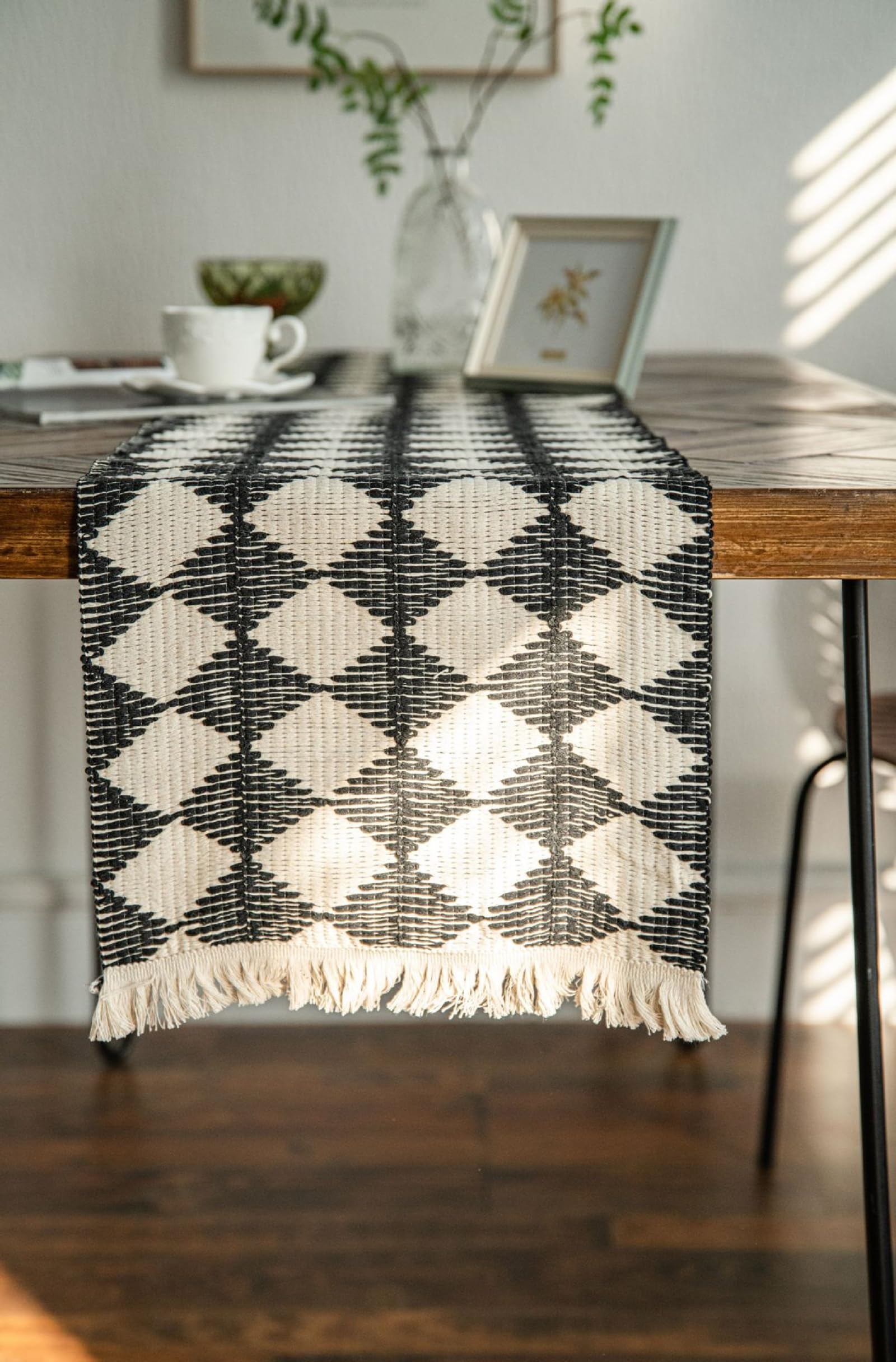 Runner da Tavolo Cotone Lino 35x240 cm, Runner da Tavola Moderno Lavabile Motivo Intrecciato A Strisce Rombi con Nappe Decorazioni per Tavolino da Compleanni Matrimoni, Nero Beige
