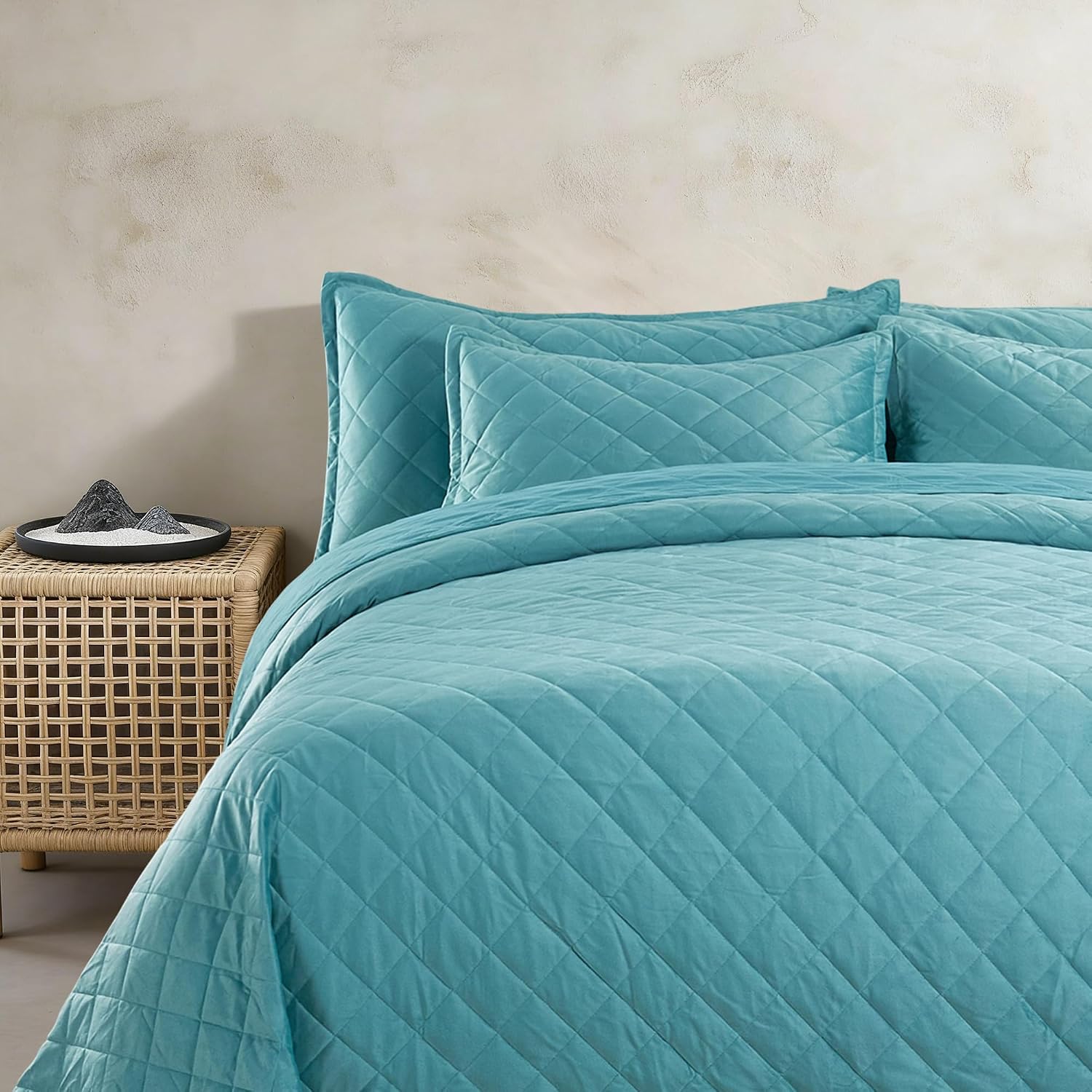 HESTIN 5 Piece Luxurious Velvet Bedspread Set Diamond Pattern Quilt Microfiber Lightweight Coverlet Solid Color Bedding Set with Beautiful Stitching for All Season, 122" x 106",Dark Turquoise