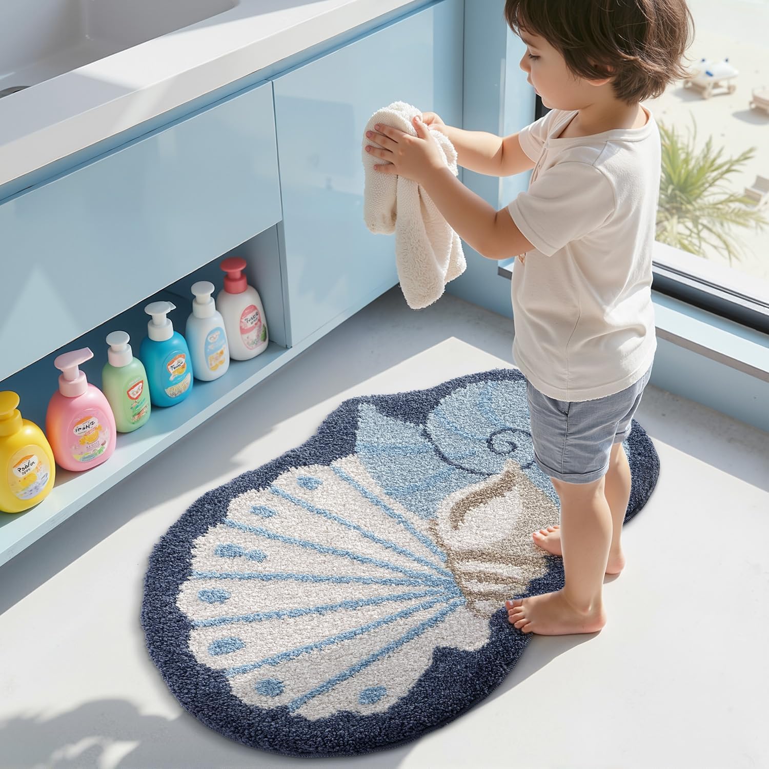 LUMI Beach Bathroom Rugs, Non Slip Bath Mat Ultra Soft Washable Absorbent Quick Dry, Ocean Sea Theme Bath Rug with Shell for Shower Floor, Kitchen Decor, Kids Room, 20"x35"