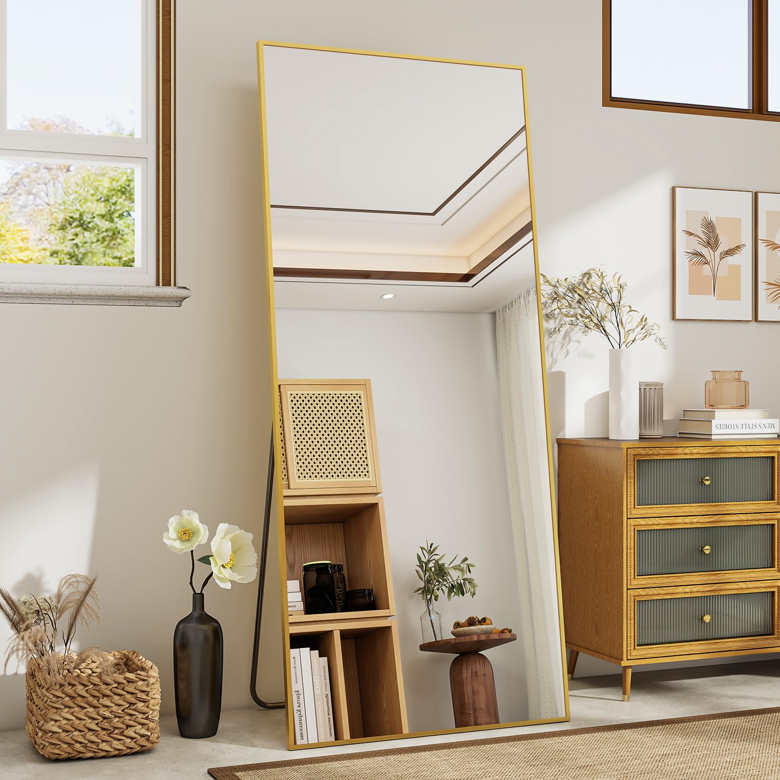 Koonmi Espejo de pie de 165 x 60 cm, resistente espejo de cuerpo entero con marco de aluminio estrecho minimalista, moderno espejo de pared grande de pie o colgante para salón y dormitorio, color