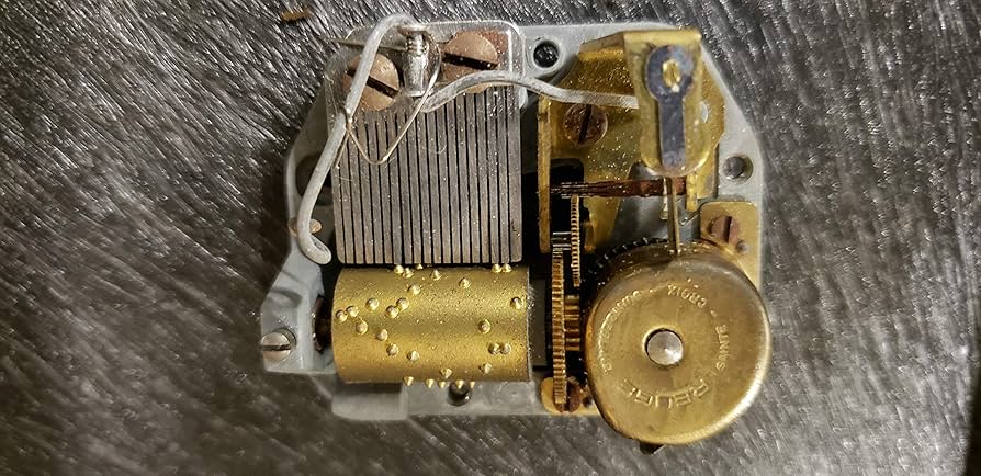 Reuge ミュージックボックス スイス製 Amazon.com: Reuge Swiss 18 note Musical Movement Mechanism