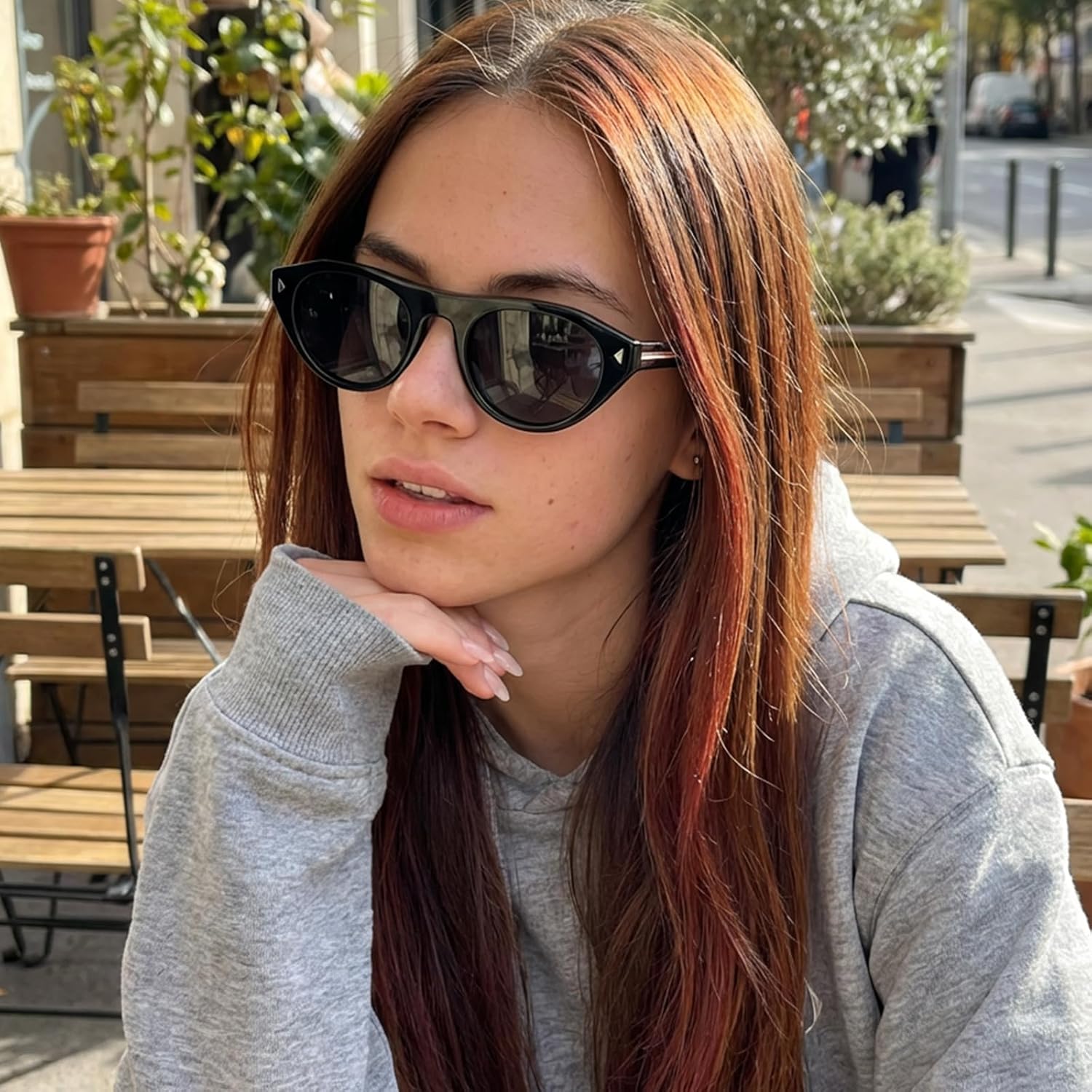 Oval Cat Eye Sunglasses for Women Trendy Retro Cateye Frame with UV Protection for Traveling or Driving - Image 2