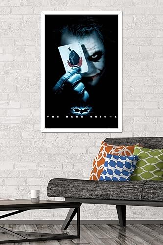 Miniatura 32 de Trends International Póster de pared de la película de DC Comics, The Dark Knight, The Joker with Batman, 22.375 x 34 pulgadas, versión enmarcada