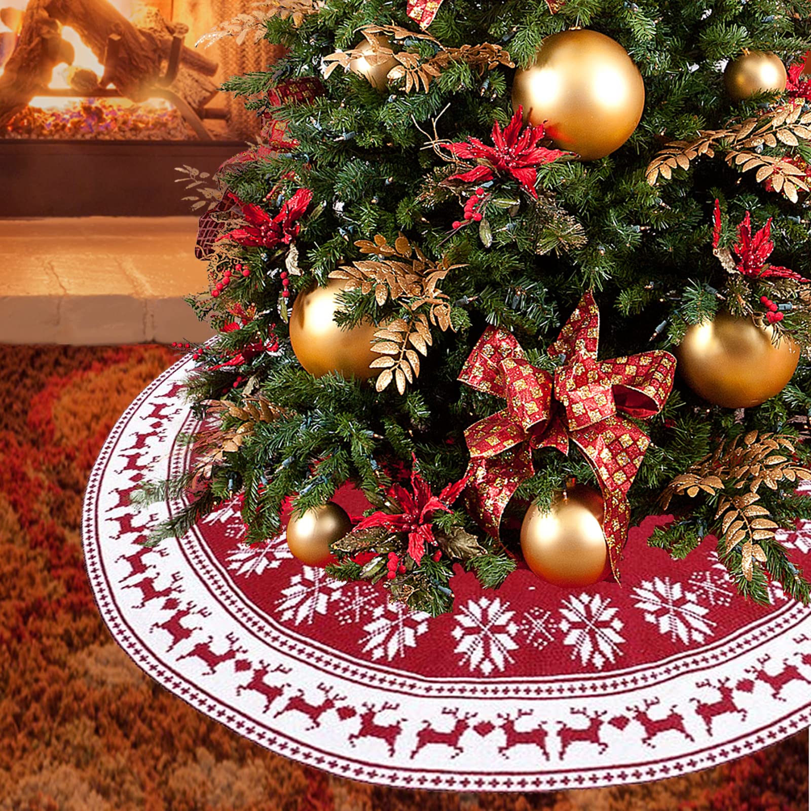 Albero Di Natale Scintillante Su Sfondo Blu Scuro Con Fiocchi Di Neve Stilizzati Image48234783