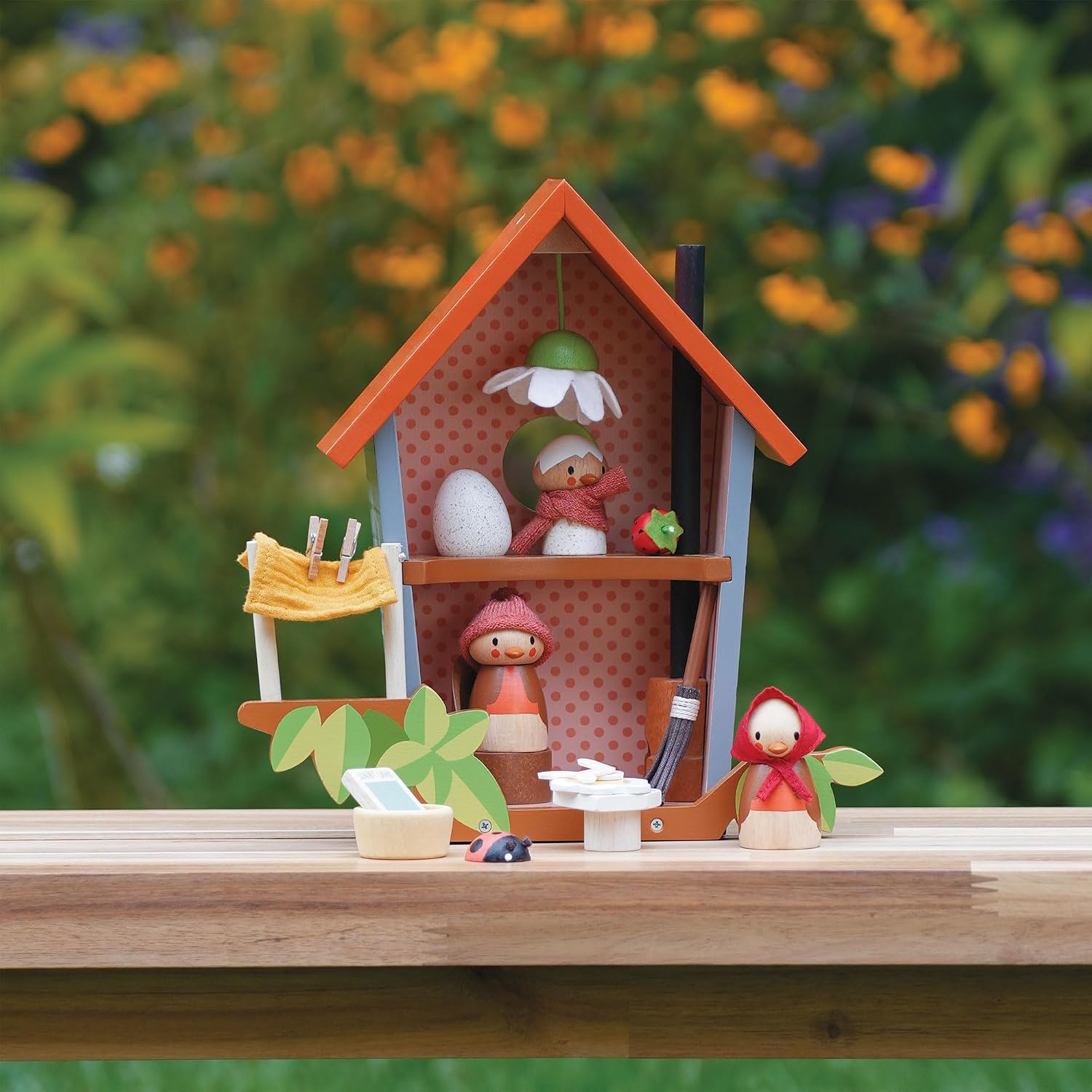 Tender Leaf Toys - Robin’s Nest Box - Wooden Toy Birdhouse with Bird Family and Accessories - Imaginative Play Set - Develop Creative Storytelling and Improve Fine Motor Skills - Age 3+