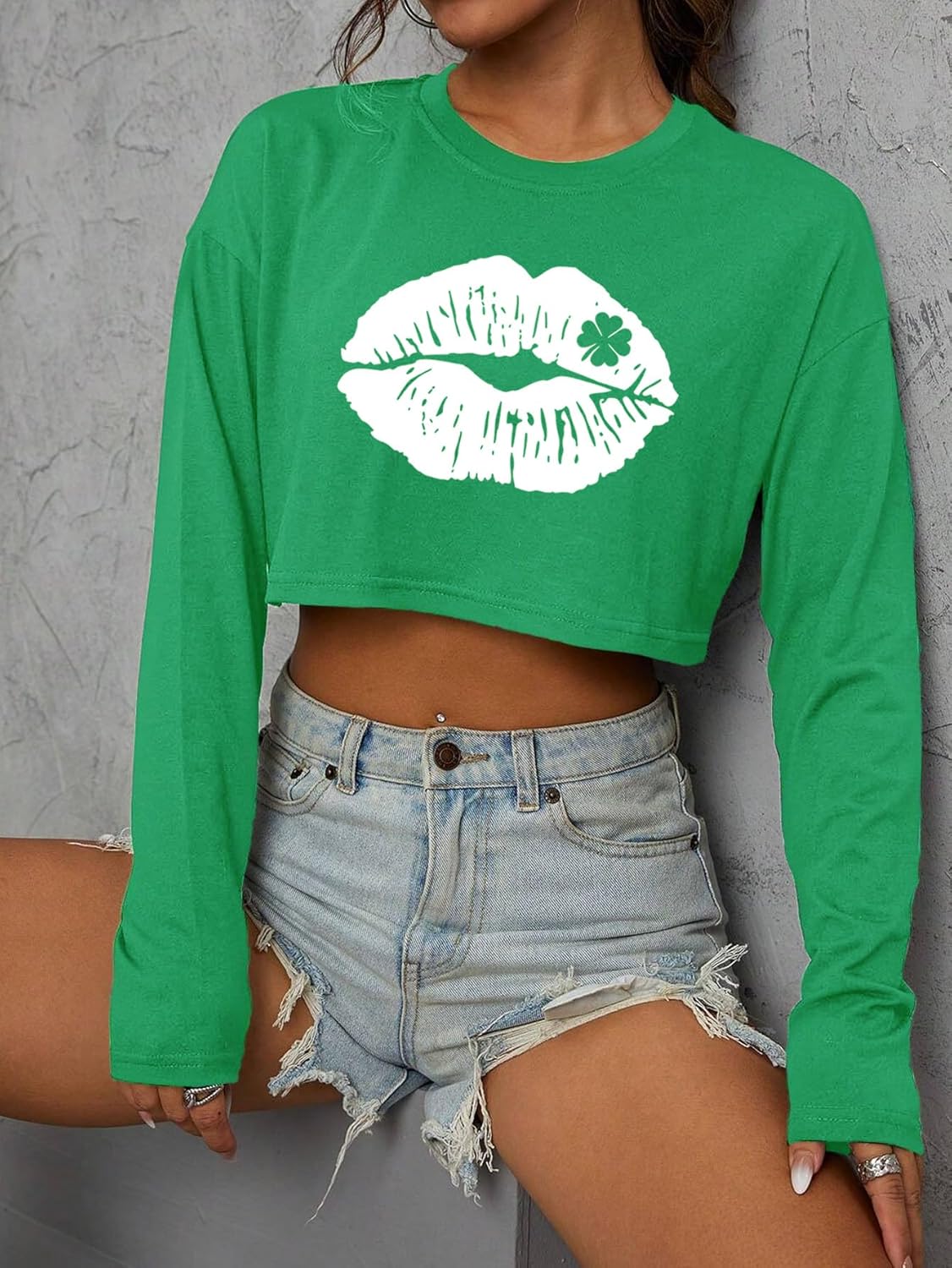 Women's St. Patrick's Day Crop Top St. Paddy's Day Shirt Irish Shirts Shamrock Graphic Long Sleeve Crop Tops for Teen Girls - Image 2