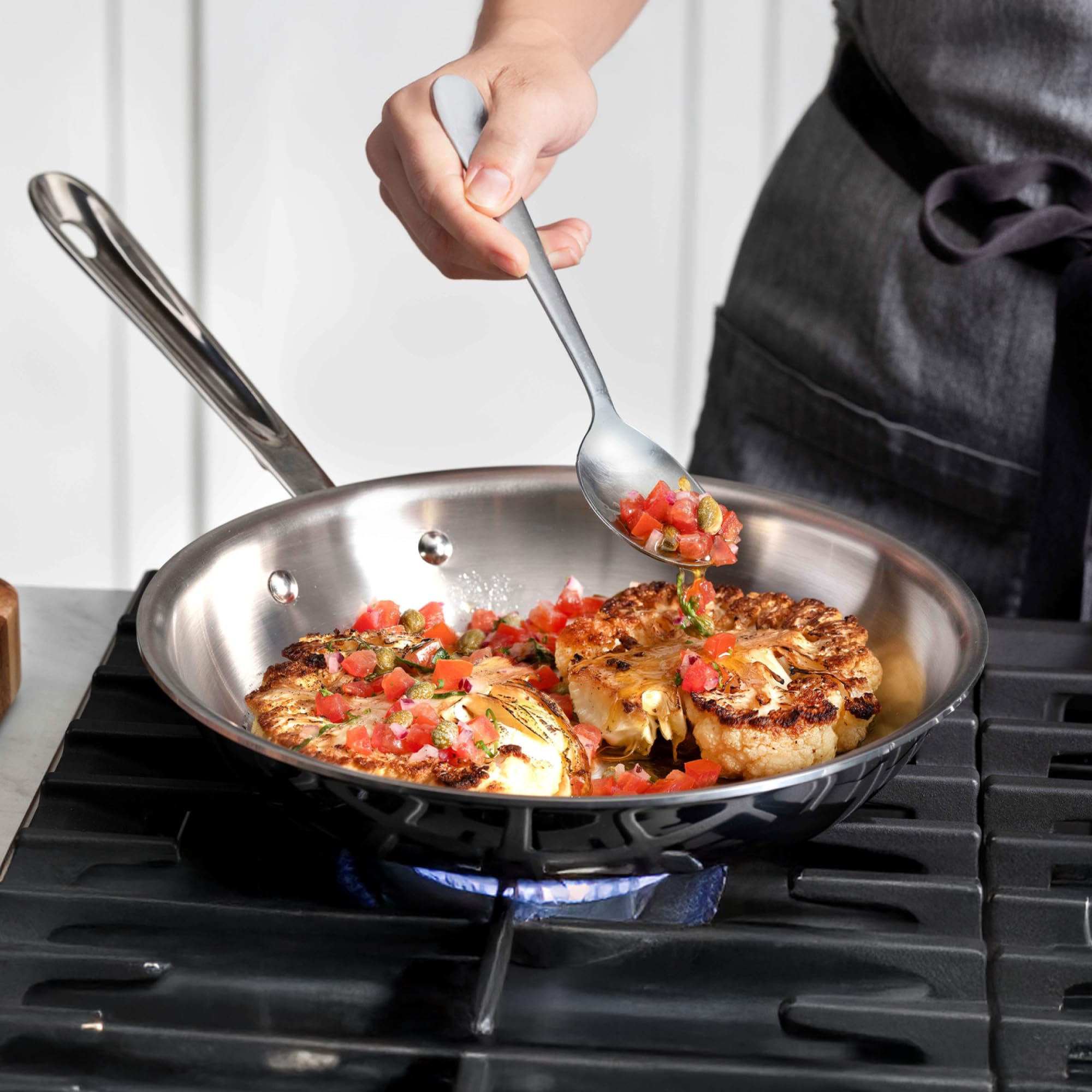 All-Clad D3 Stainless Steel 8 Fry Pan Made in the USA | The Original Bonded Professional Cookware Omelets Pan Induction Compatible Oven Safe up to 600F product thumbnail 7