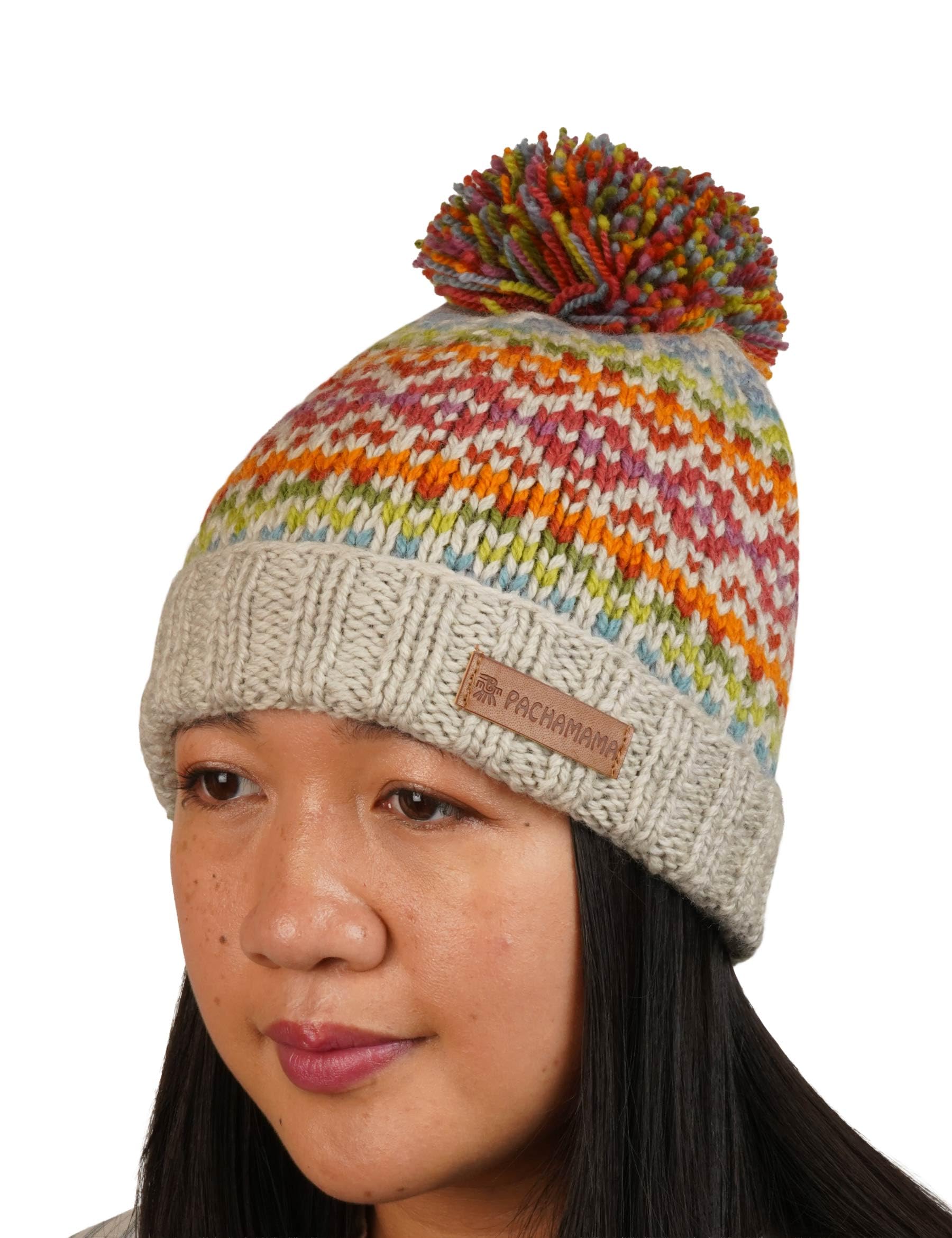 Pachamama Kobiety 100% czysta delikatna wełna merynosowa czapka bobble czapka ręcznie robiona Fairisle kolorowa jeden rozmiar ręcznie robiona miękka ciepła oddychająca odprowadzająca wilgoć