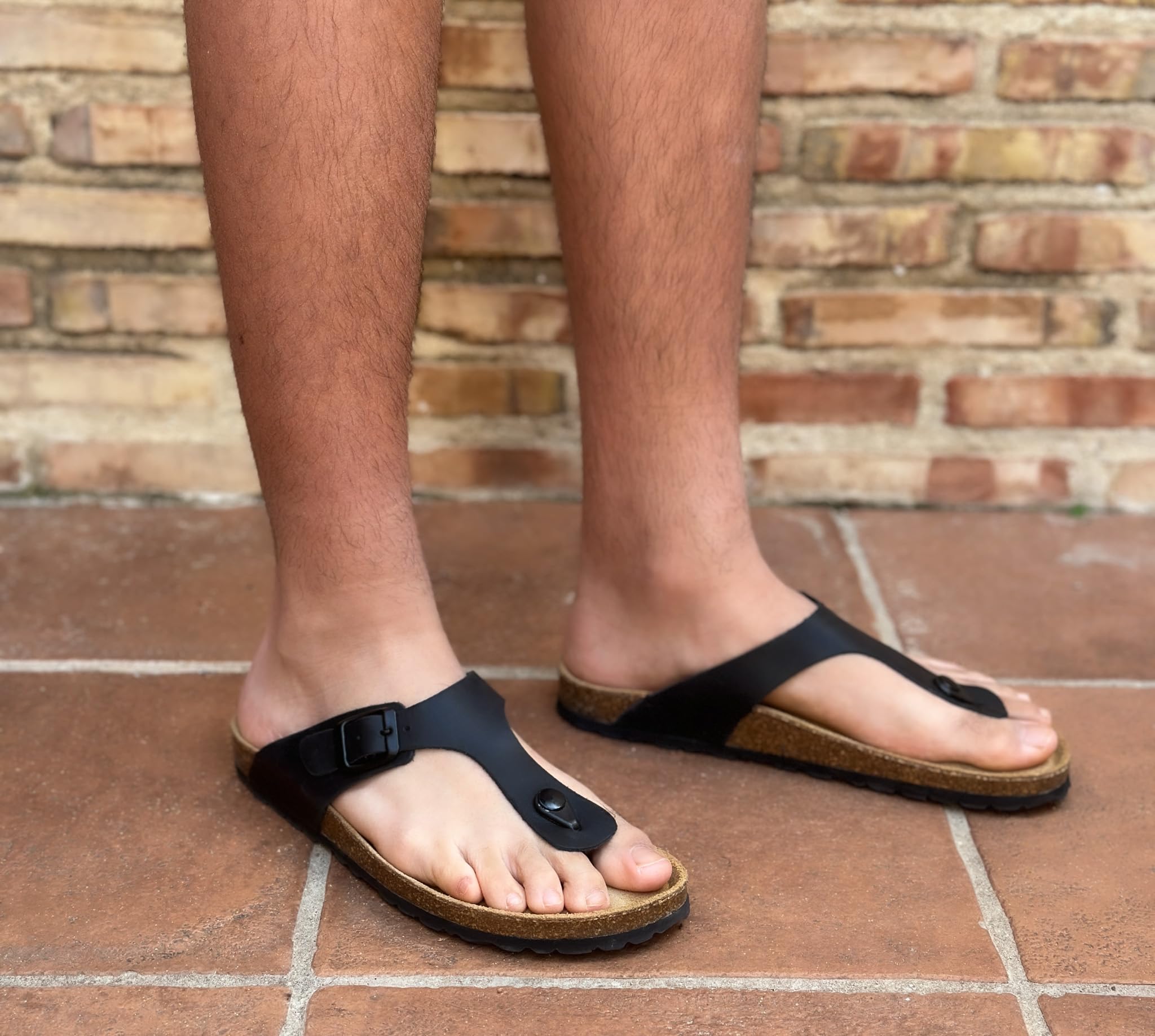 Ledersandale, anatomische Kork-Einlegesohle, echtes Leder, Naturkork, verstellbare Schnalle am Fuß, Unisex Zehentrenner, Qualitätssandale Made in Spain, Farbe Schwarz, Größe 46