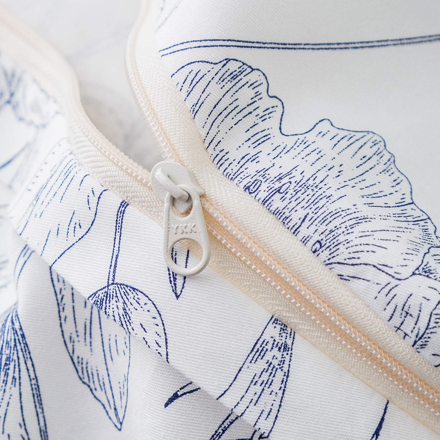 SUSYBAO Blue White Floral Duvet Cover Queen 100% Cotton 3 Pcs Set 1 Garden Navy Blue Flower Duvet Cover with Zipper Ties 2 Pillowcases Farmhouse Navy Botanical Bedding Set Soft Breathable - Image 5