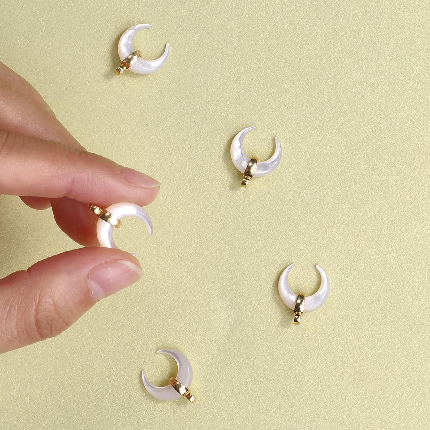 LiQunSweet 5 Pcs Natural White Shell Mother of Pearl Shell Double Horn Crescent Moon Shape Pendants with Golden Plated Brass Findings for Jewelry Making - 15.5x13mm