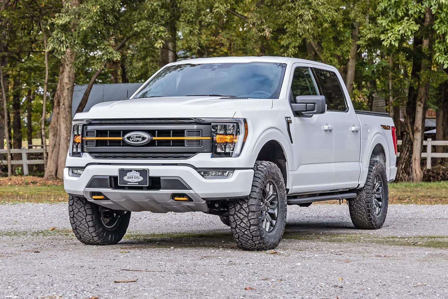 Rough Country 2.5" Suspension Lift Kit for 2021-2023 F-150 Tremor 4WD - 510040