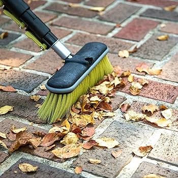 Qiz mushukini soqolini oldirib qoydi watch video online Gestapo jinsiy aloqa video