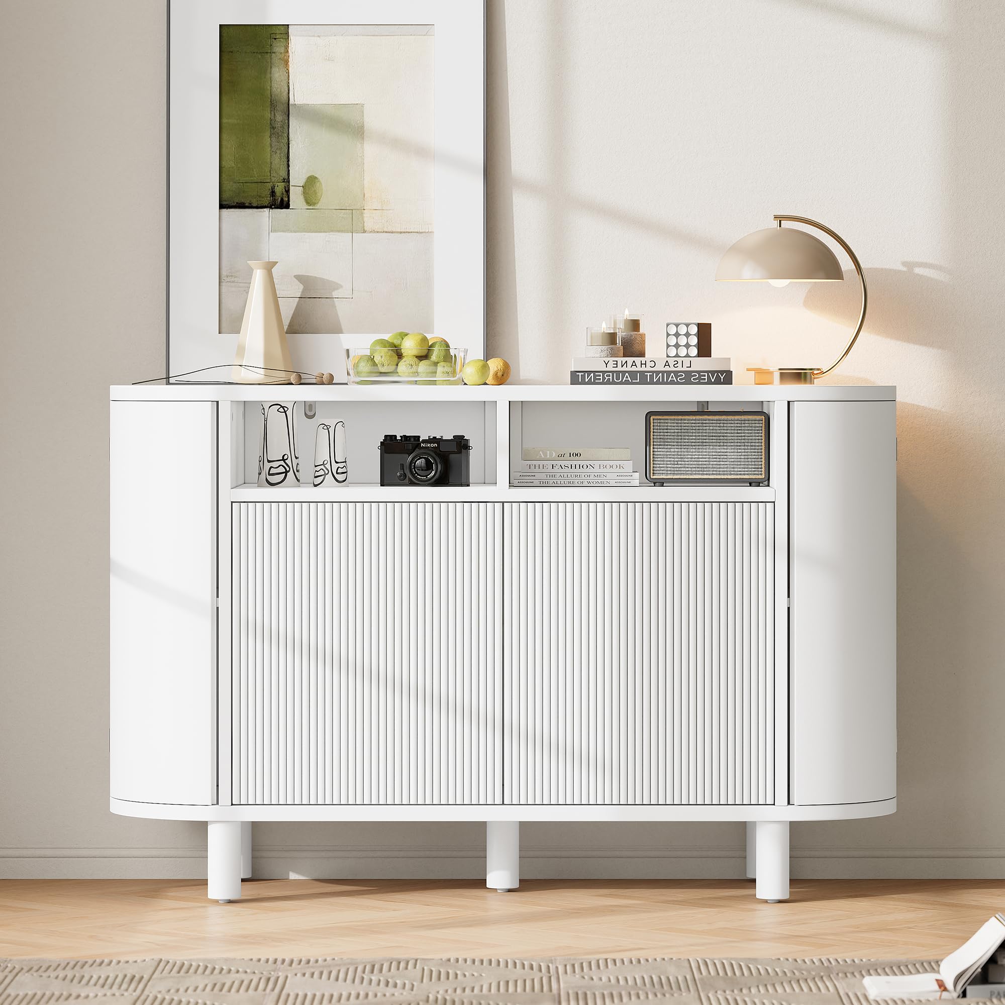 Moderno aparador con espacio de almacenamiento multifuncional, puertas tipo nevera y almohadillas ajustables para los pies, ideal para pasillo, pasillo o sala de estar, color blanco